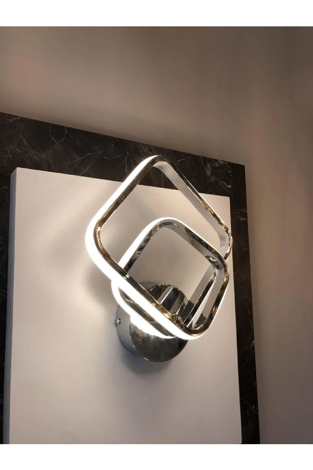 RSCOLLECTIONS A Luxury Modern Duvar Led Aplik Beyaz Işık Krom