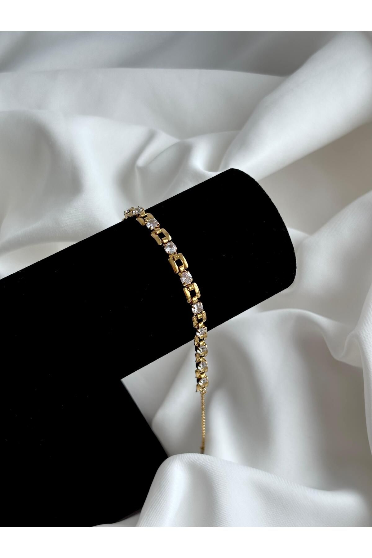 Bellamy Jewelry Kare Detaylı Taşlı Bileklik - Gold
