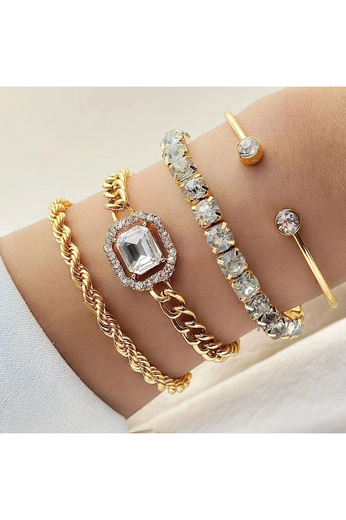 LAVİNYAMJEWELLERY 4 LÜ KADIN TAŞLI ŞIK BİLEKLİK