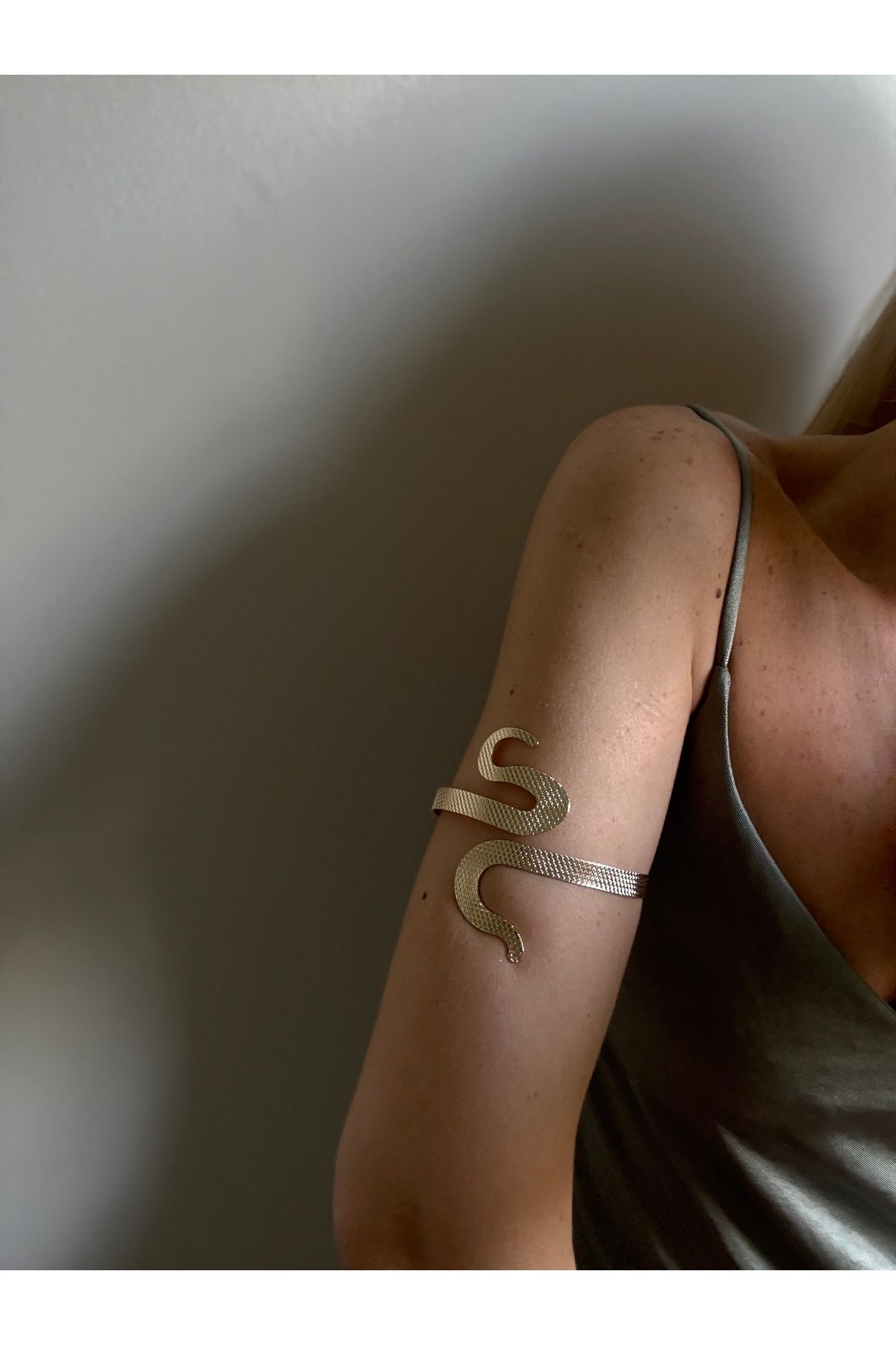 Rossetto Atelier Gold Yılan Pazu Bilekliği Armcuff