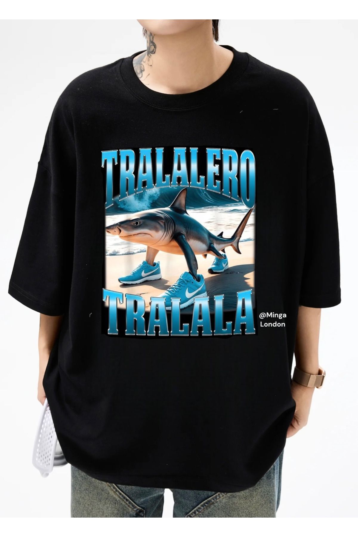 Minga London Siyah Tung Tung Shark Baskılı Oversize Tshirt -Minga London