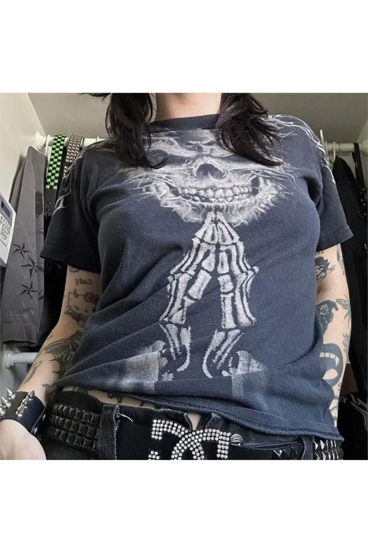 BALİNA Füme Vintage Devil Skull Cyber Grunge Unisex T-shirt THE SOLO