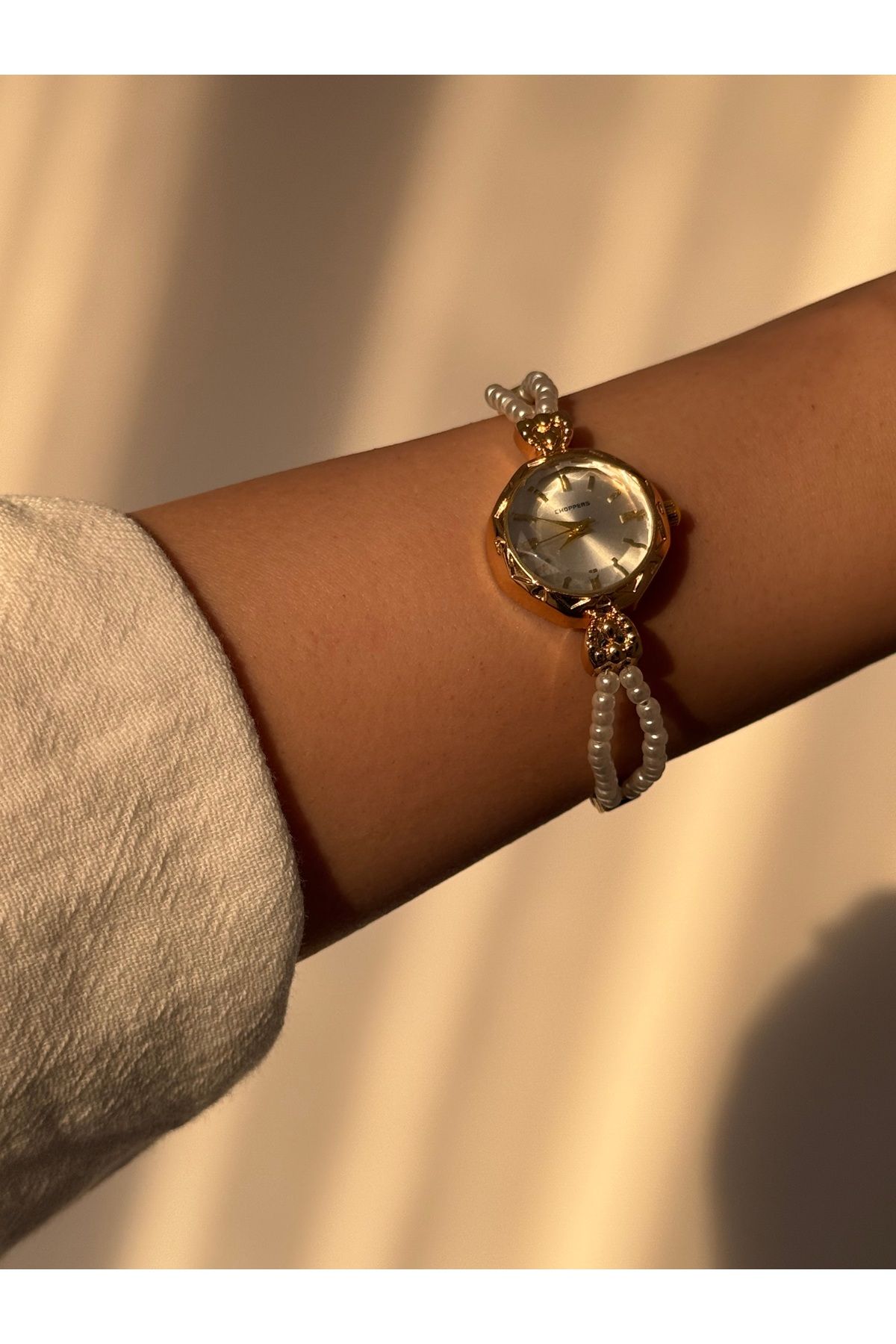 Vola Collection Yuvarlak Beyaz Kadranlı Altın İnci Kordonlu Kadın Vintage Saat- 27