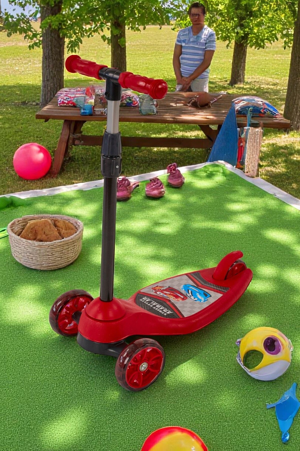 BRN Oyuncak Frenli Denge Katlanabilir Led Işıklı 3 Üç Tekerlekli Yükseklik Ayarlı Runner Twist Çocuk Scooter