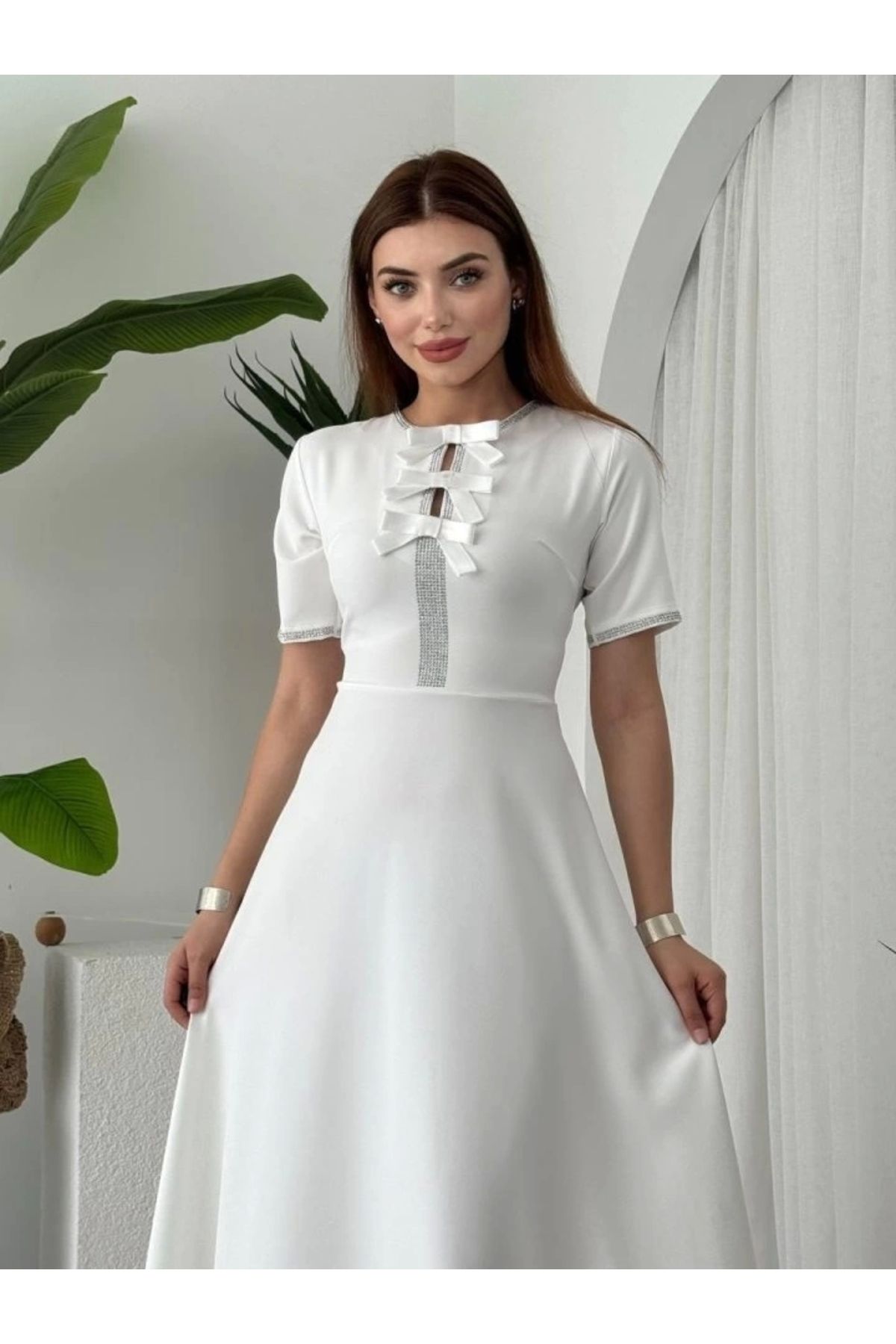 Butik Wera Taşlı Fiyonk Detaylı Elbise