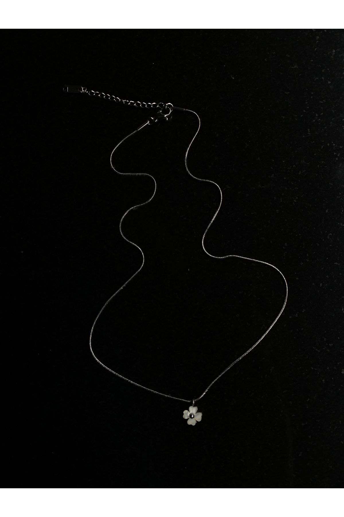 Gök Accessories Beyaz Yonca Çelik Kolye
