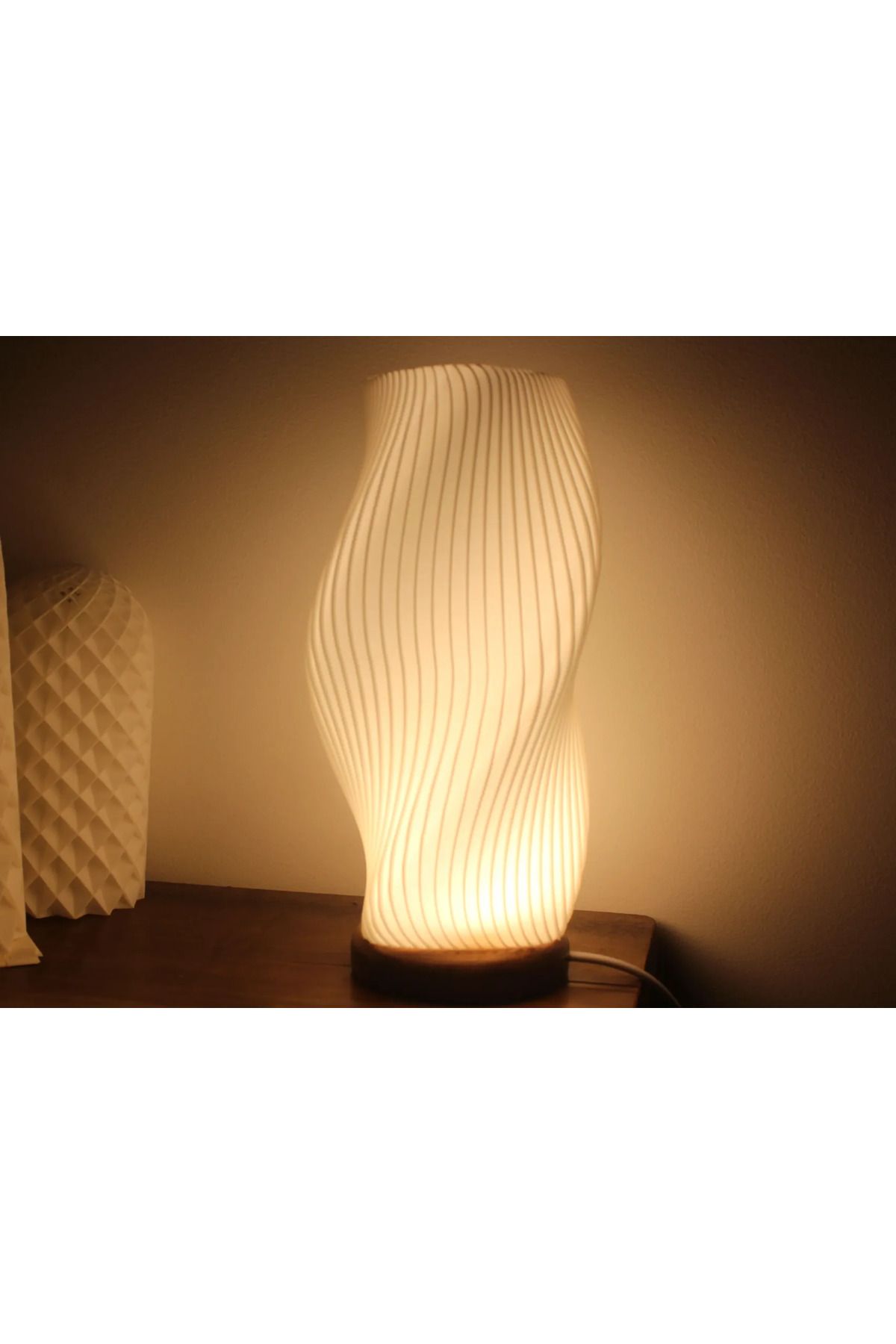 Cochines Modern Spiral Tasarımlı 3D Baskı Masa Lambası | 220V Açma-Kapamalı | Kişiye Özel Renkli Tasarım
