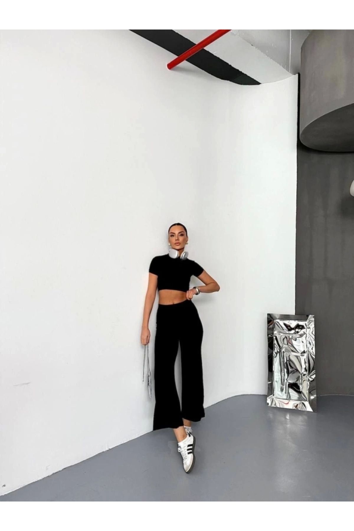nedo7 Osy Modal Yumuşak Dokulu Kumaş Kısa Kollu Crop Alt Ispanyol Paça Pantalon Ikili Takım - Siyah