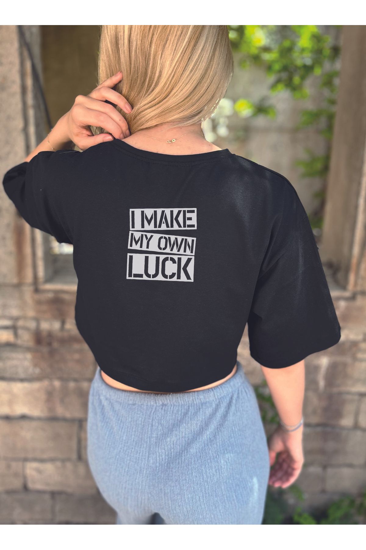 ClubSpaceAstro Kadın Oversize Crop Tişört – I MAKE MY OWN LUCK Sırt Baskılı| Gücünü Kendinden Alan Stil