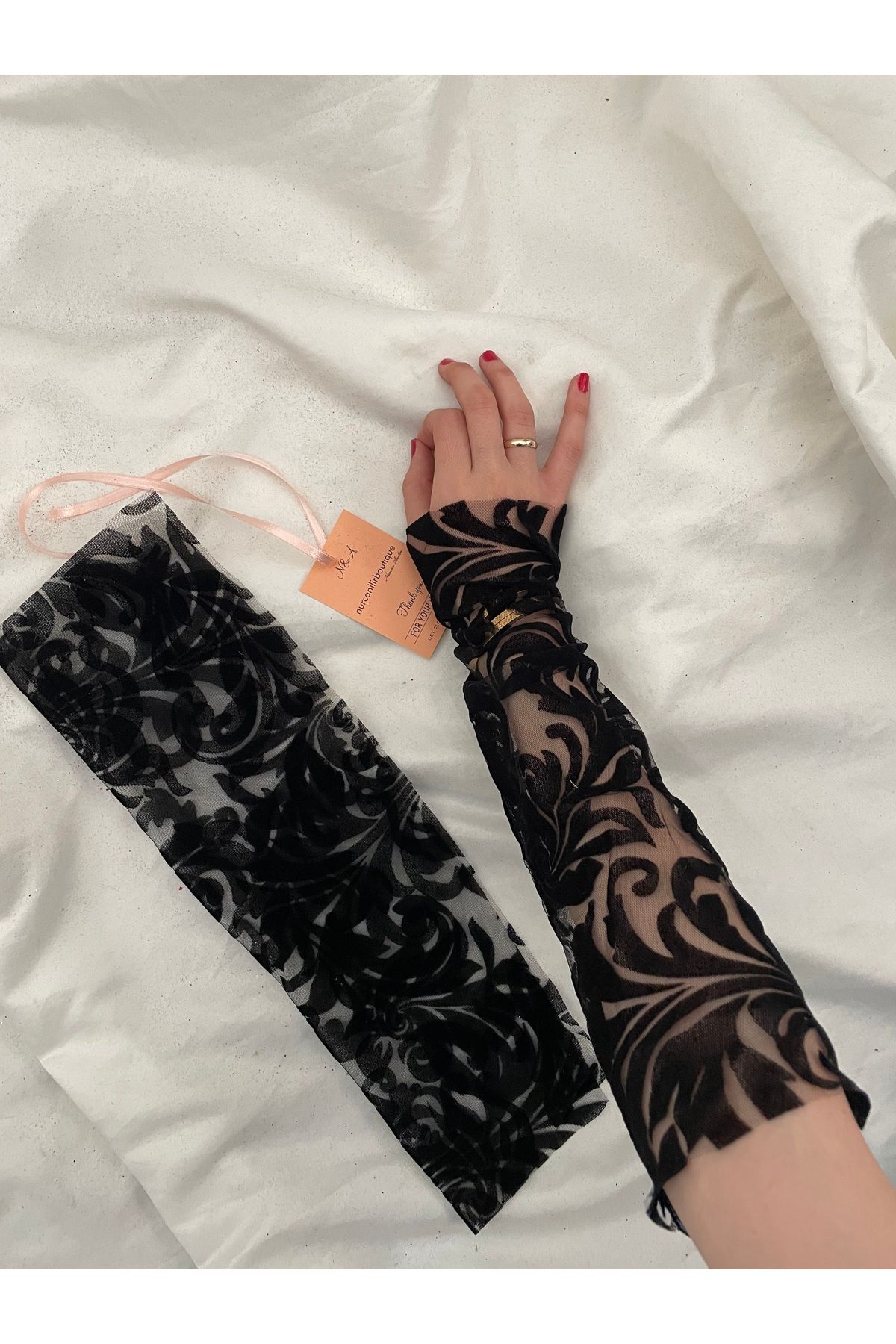 Nurcanilirboutique Siyah eldiveb kolluk