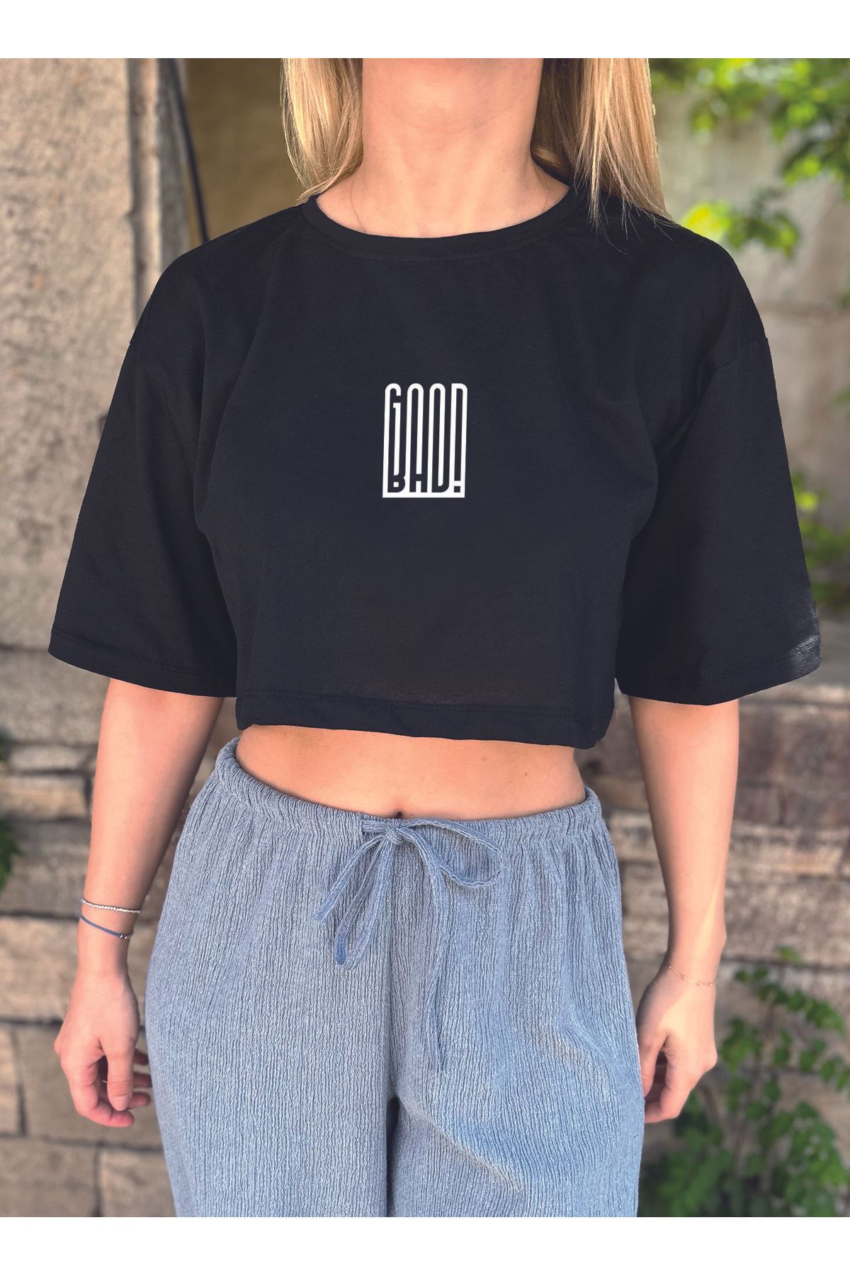 ClubSpaceAstro Kadın Oversize Crop Tişört – GOOD BAD Baskılı | Terletmeyen Kumaş | İkiliklerin Gücünü Taşıyan Stil