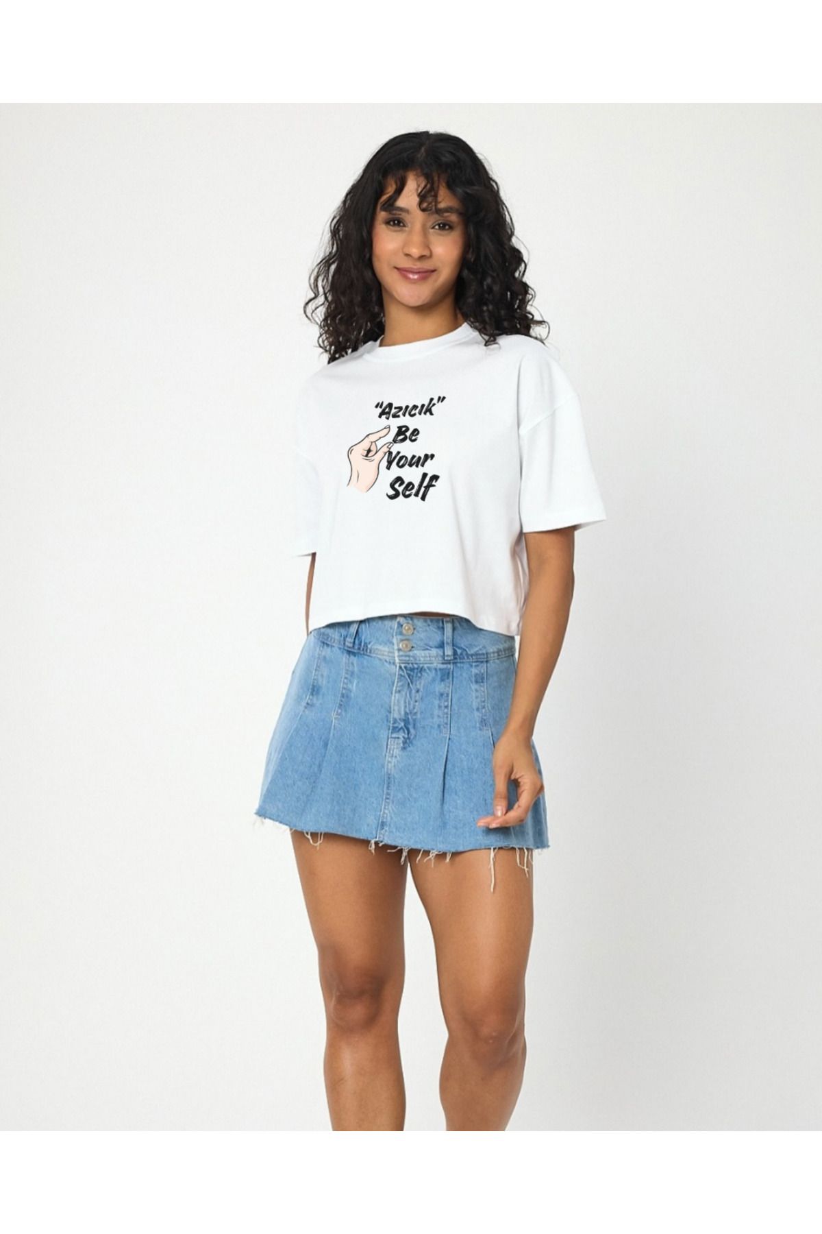 Qool Collection Mood Serisi “Azıcık Be Your Self” Baskılı Beyaz Crop Tişört