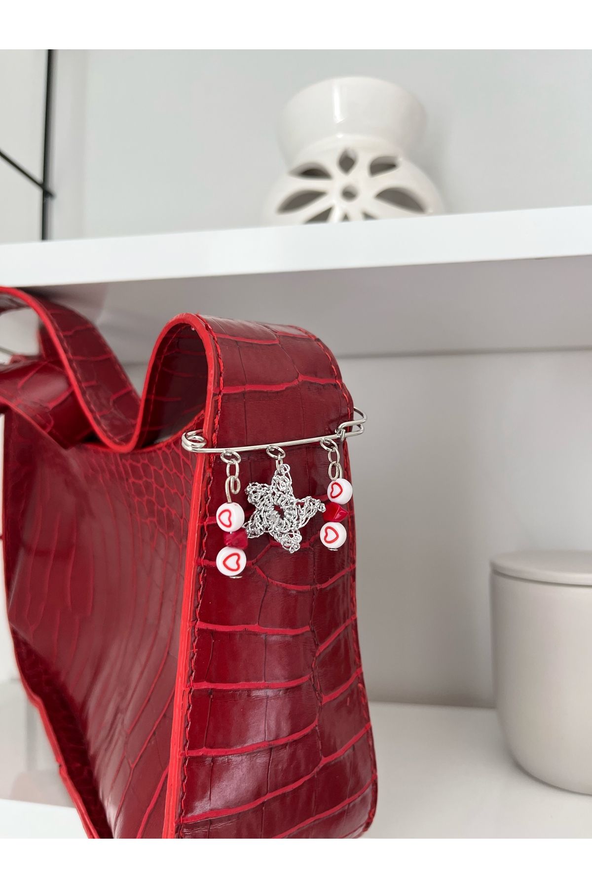 Poshy Atelier İskeç Yaka Broşu Zincir Çengelli İğne Ayakkabı Çanta Cüzdan Charmı Aksesuarı Süsü