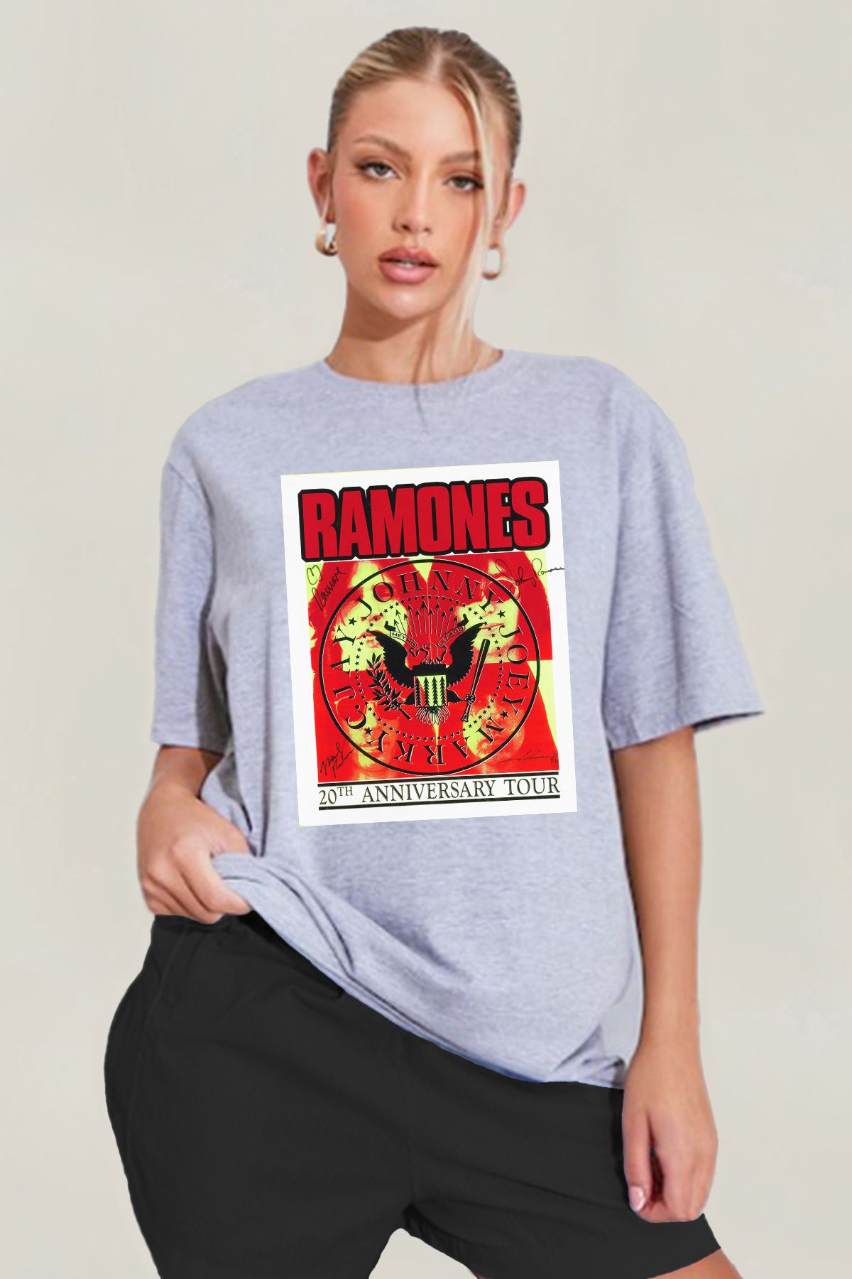 MODA Ramones Punk Rock Baskılı Oversize Kalıp Grimelanj Geniş Bol Kesim Kadın Tişört