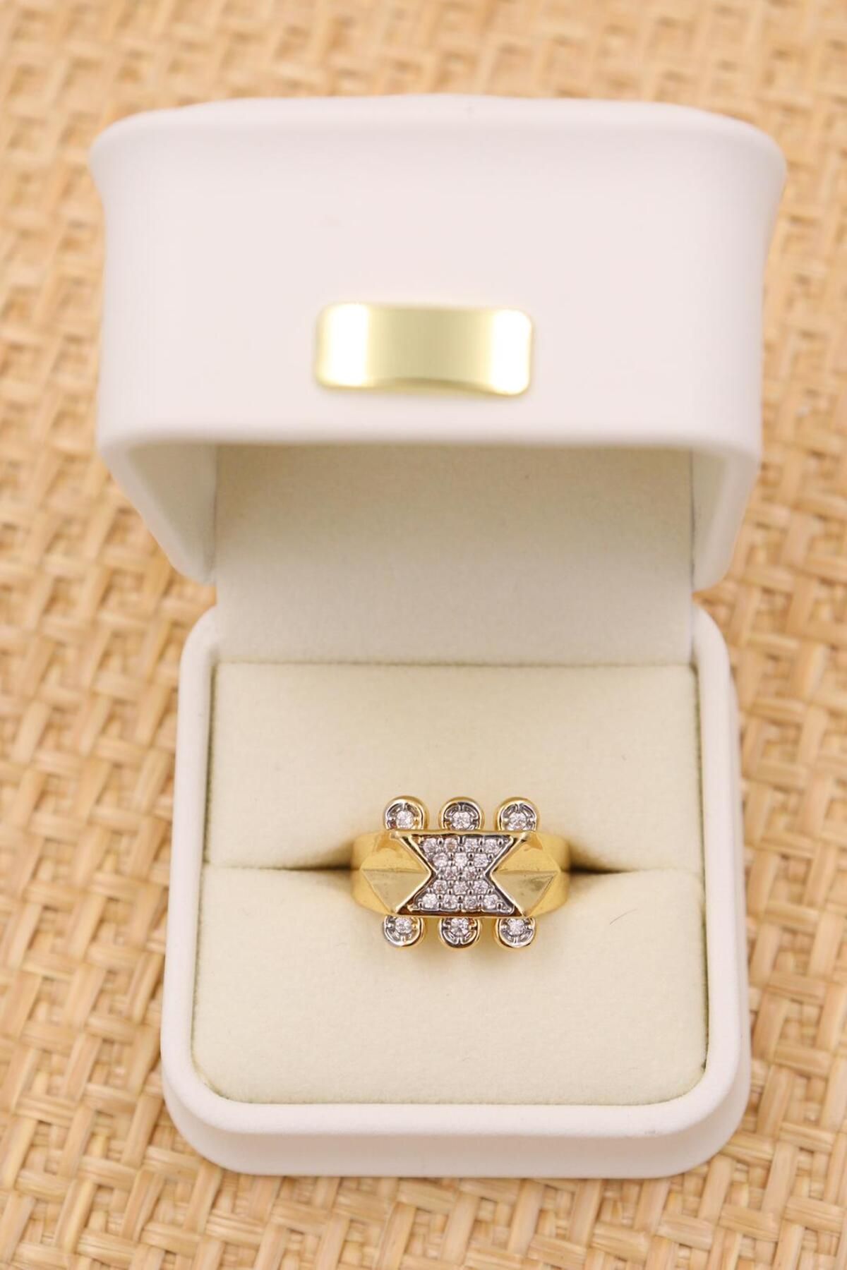 mercanjewelry VİP Özel Seri Queen Zirkon Taşlı Gold Yüzük