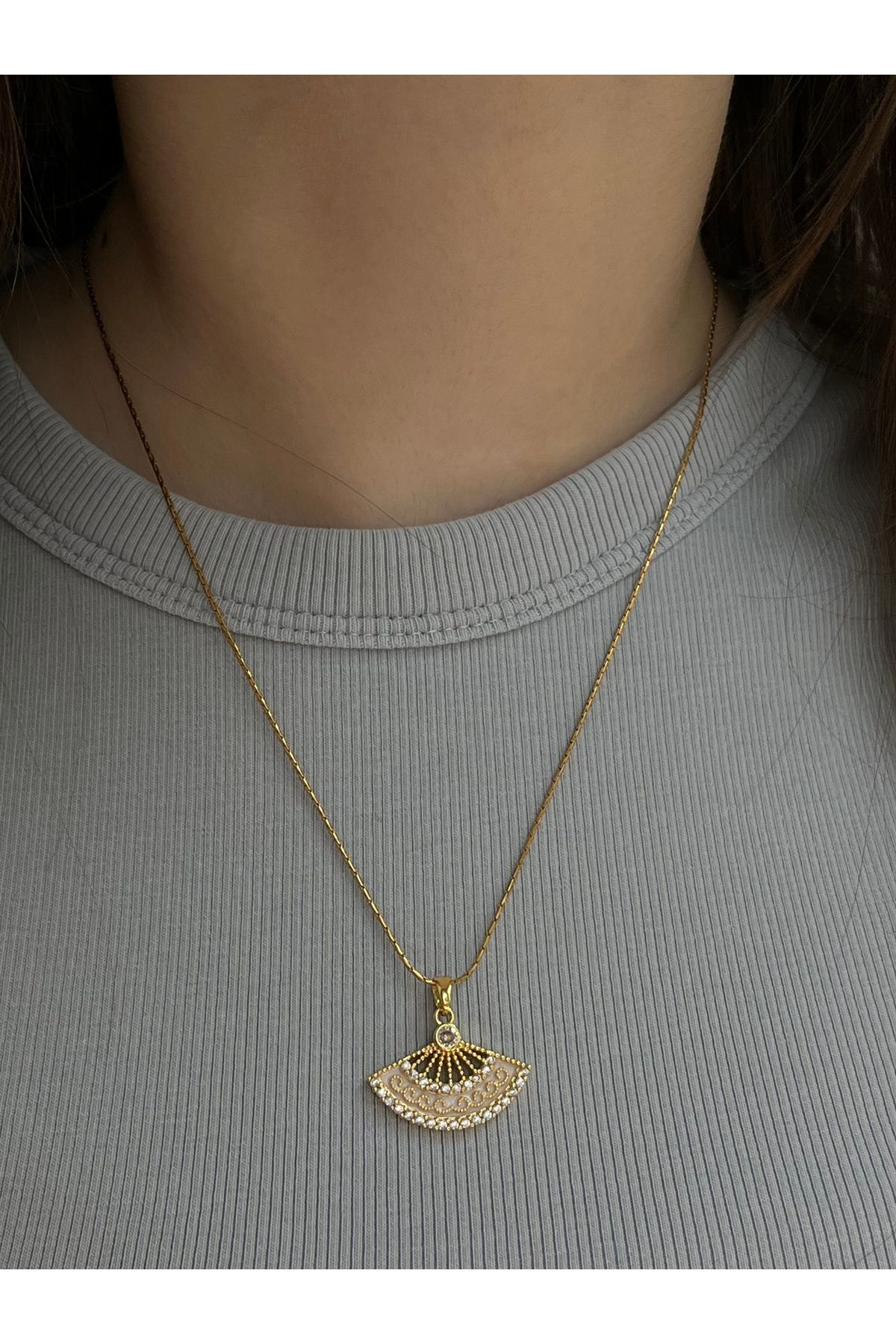 Twinssis Accessories Çelik Zirkon Taşlı Yelpaze Kolye