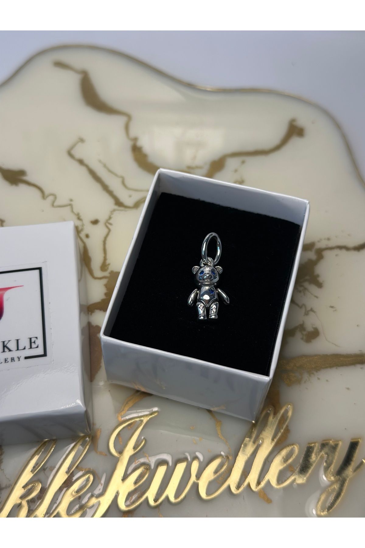 Twinkle Jewellery Ayıcık Sallantılı Charm