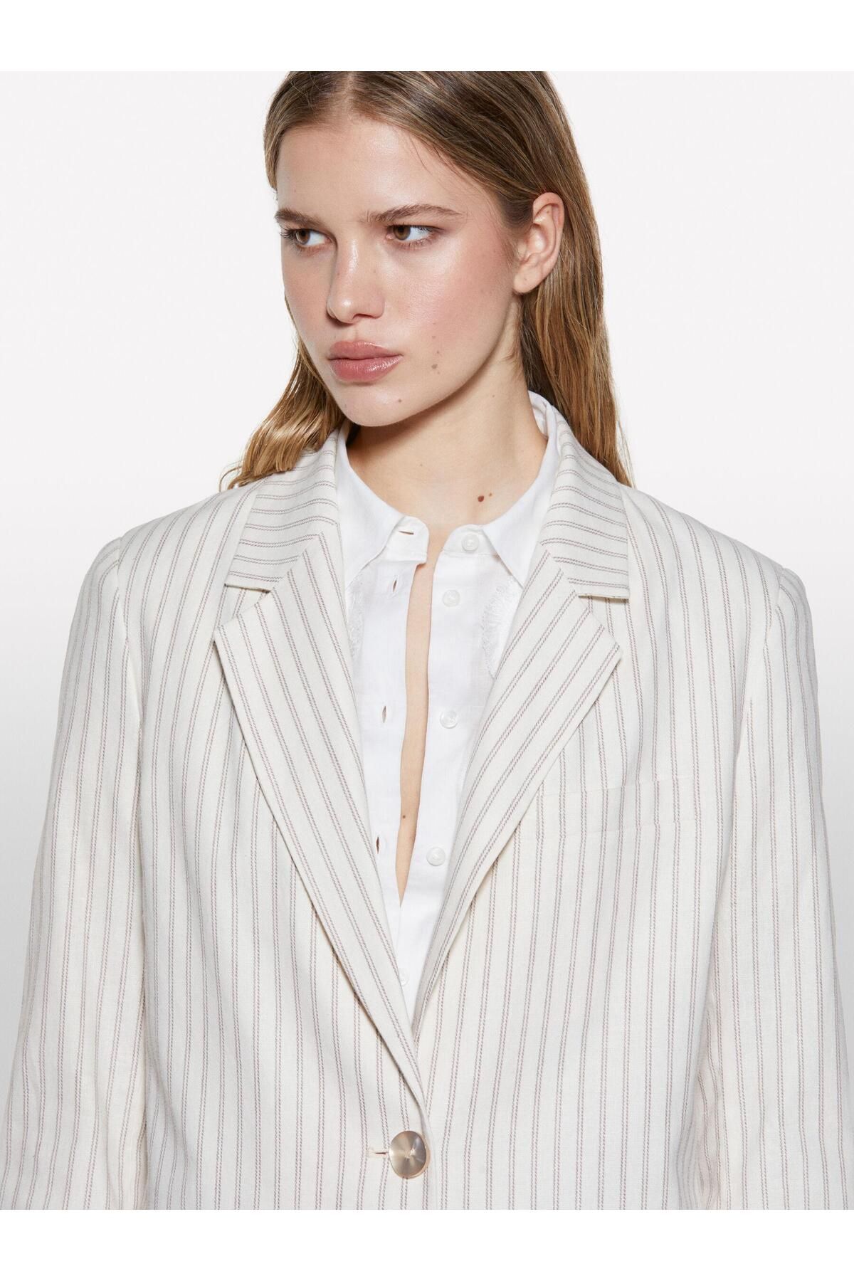 Sisley Keten Karışımlı Düğmeli Cepli Blazer Ceket Kadın Siyah Ceket - 325P25ICLW030