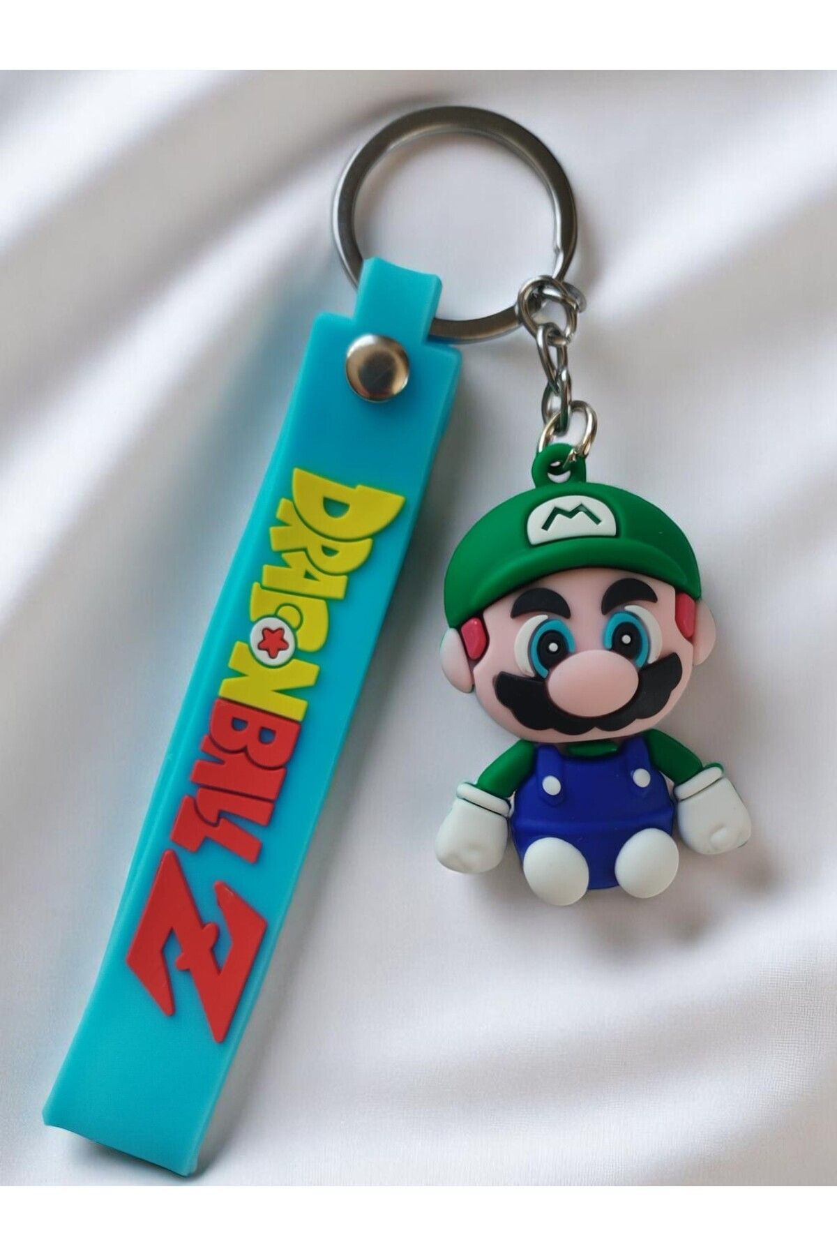 VerdeHome-3D Silicone Super Mario Keychain: Soft Texture, Durable and Fun Design, Bag Accessory 3