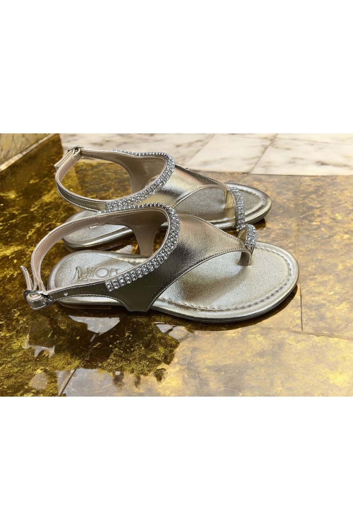 GUİZ Kadın Taşlı Parmak Arası Sandalet