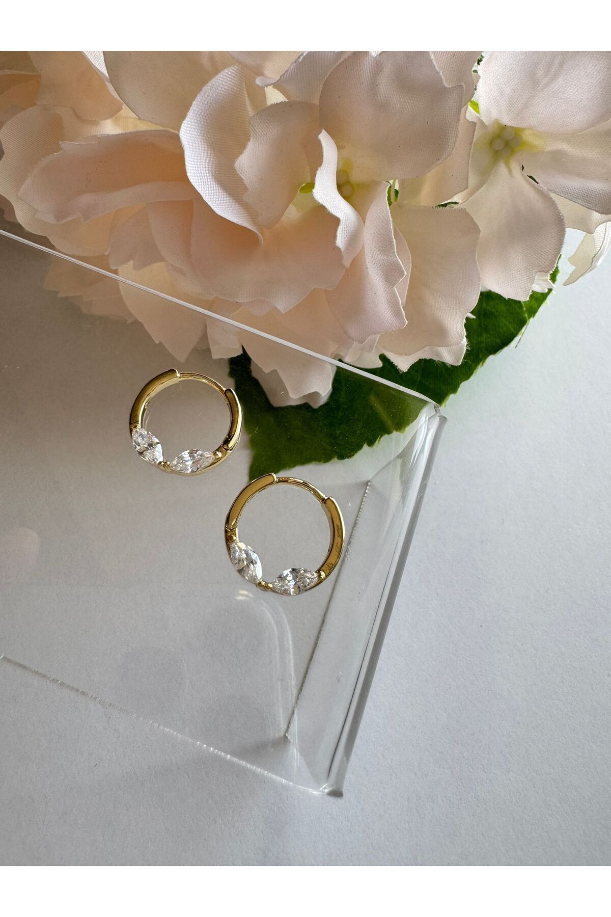 MODA 14K Rengi Vip Seri Çelik Taşlı Küçük Halka Küpe 15mm