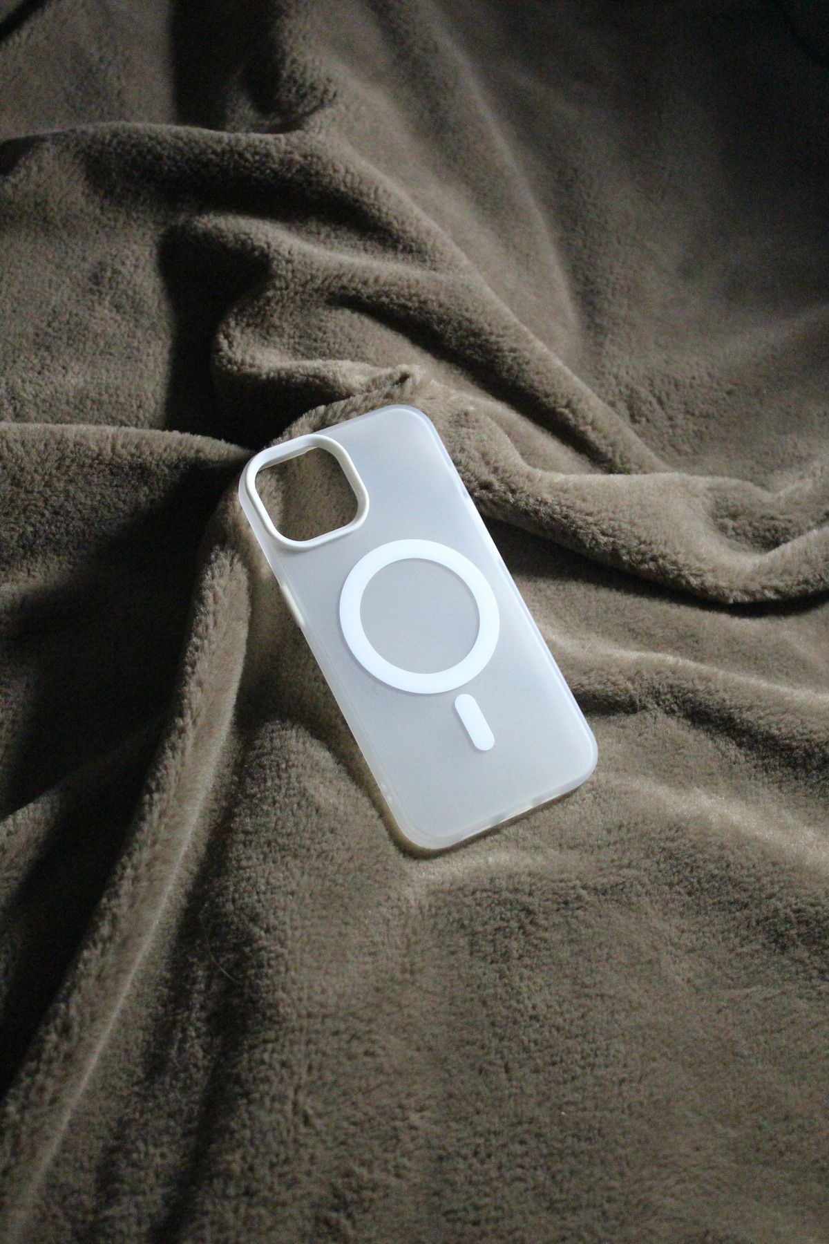 KİLİFROOM İphone 13 Uyumlu Sert Silikon Magsafeli Kılıf