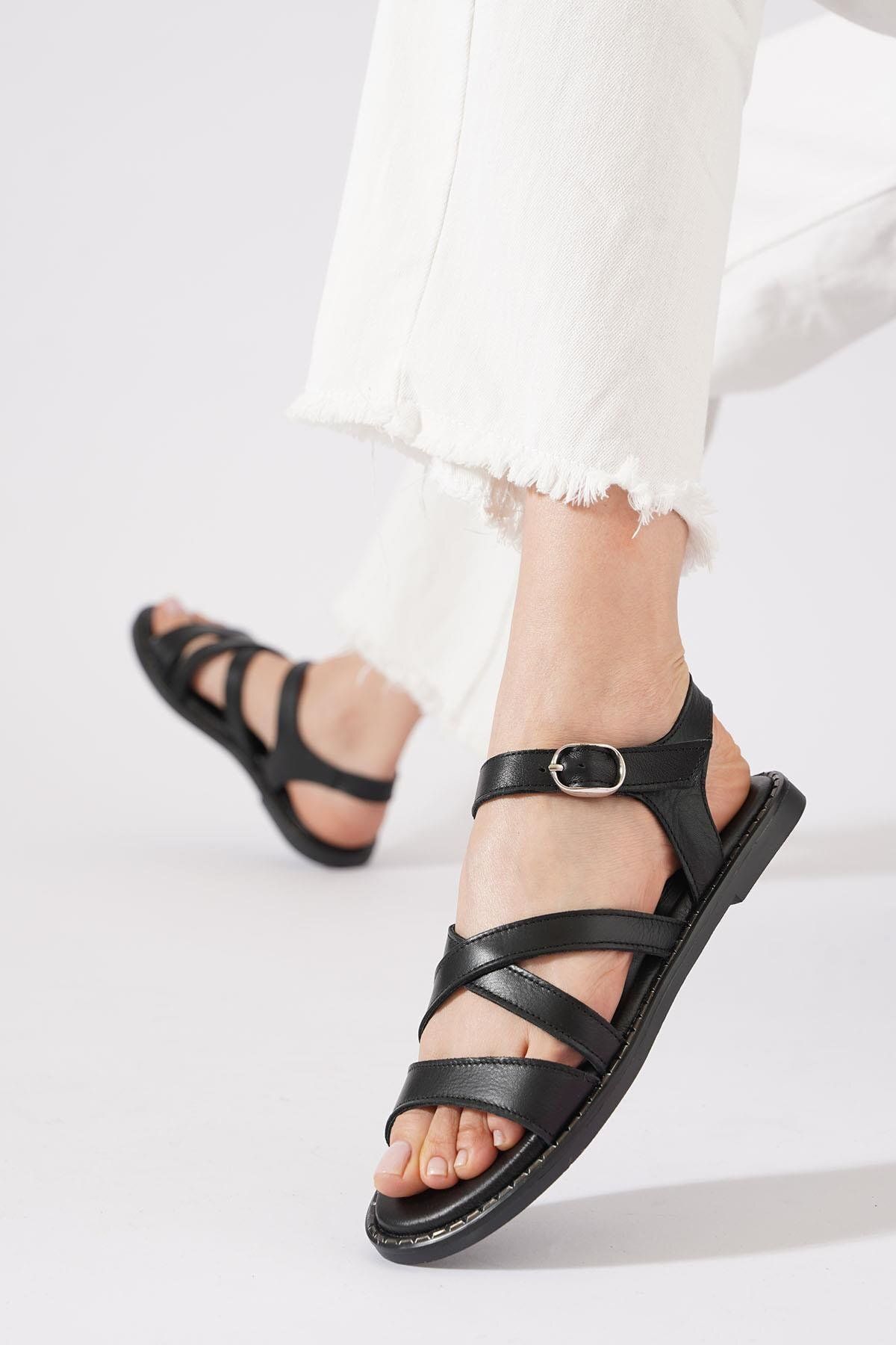 Moda Pie Serna Çapraz Bantlı Kadın Hakiki Deri Sandalet Siyah