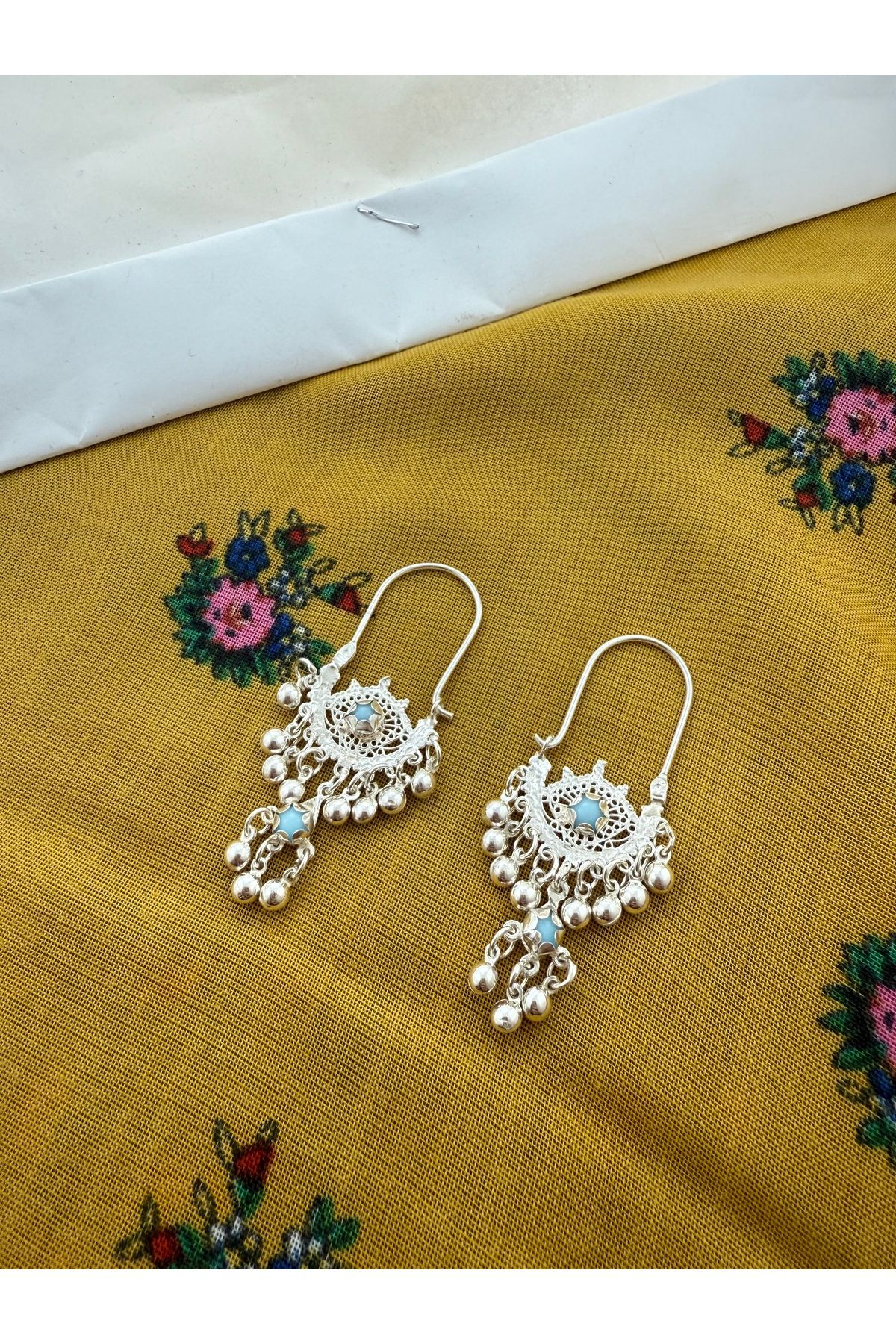 Midyat Artuklu Gümüşçülük Firüze Taşlı Yelpaze Modeli Gümüş Küpe