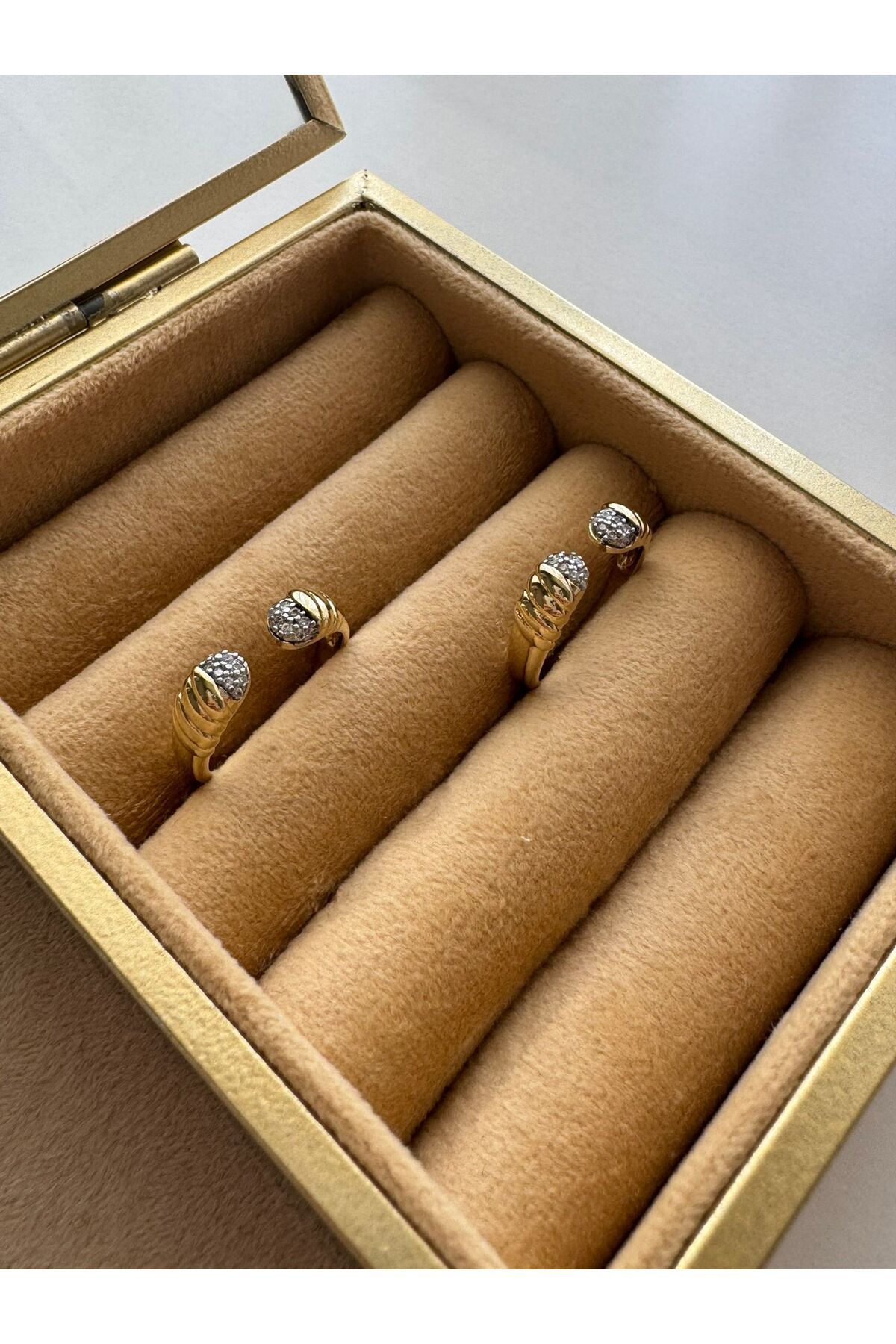 MODA 14k 7-8 No Uyumlu Ayarlanabilir Taşlı Çelik Yüzük