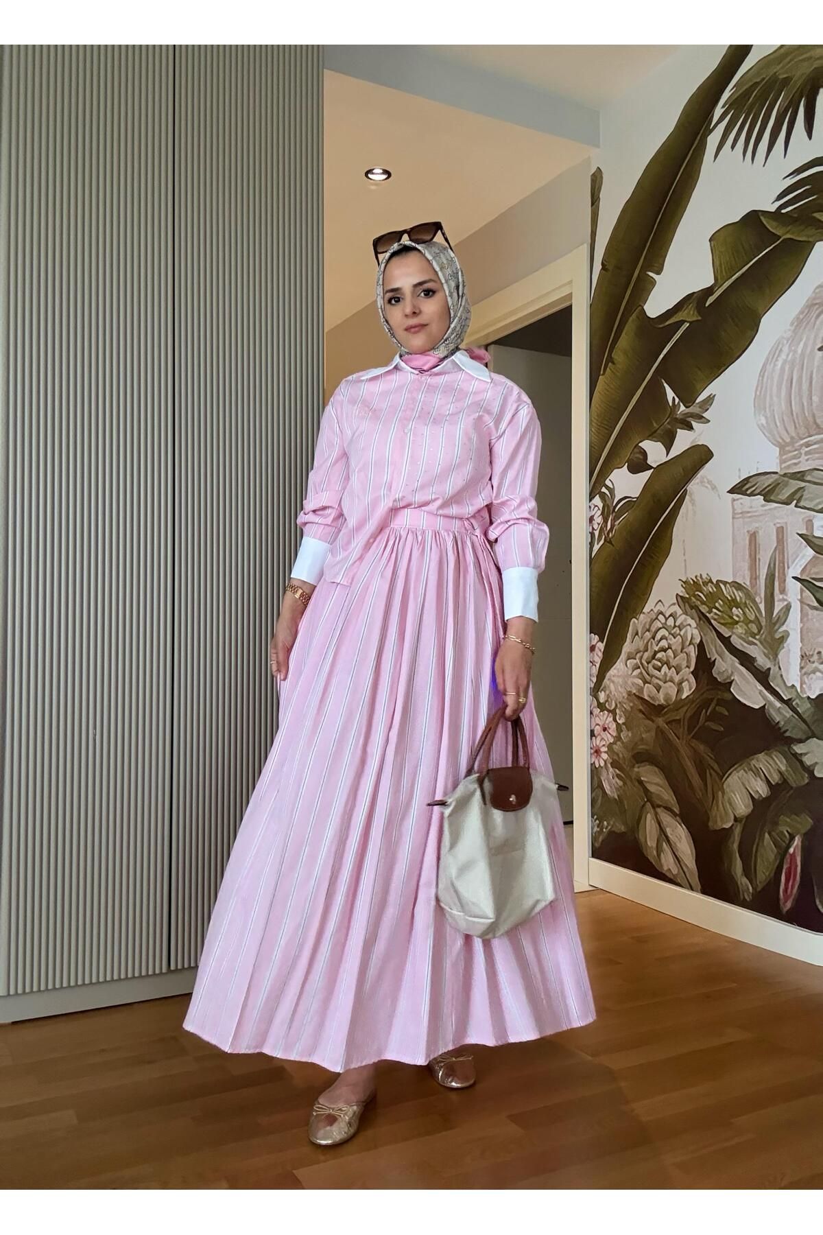 Aselim Hijap Moda Çizgili Poplin Kumaş Etekli Gömlekli Taş Detaylı Takım Pembe