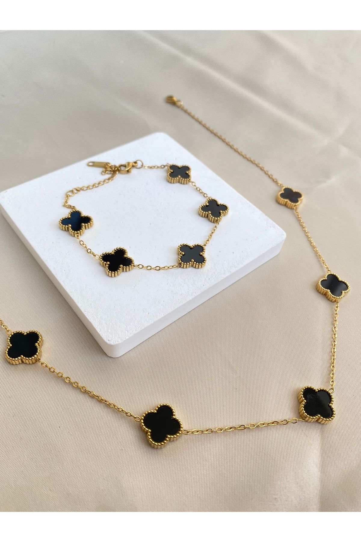 Inure Jewelry YONCA MODEL VAN CLEEF (KOLYE+BİLEKLİK) 2'Lİ SET