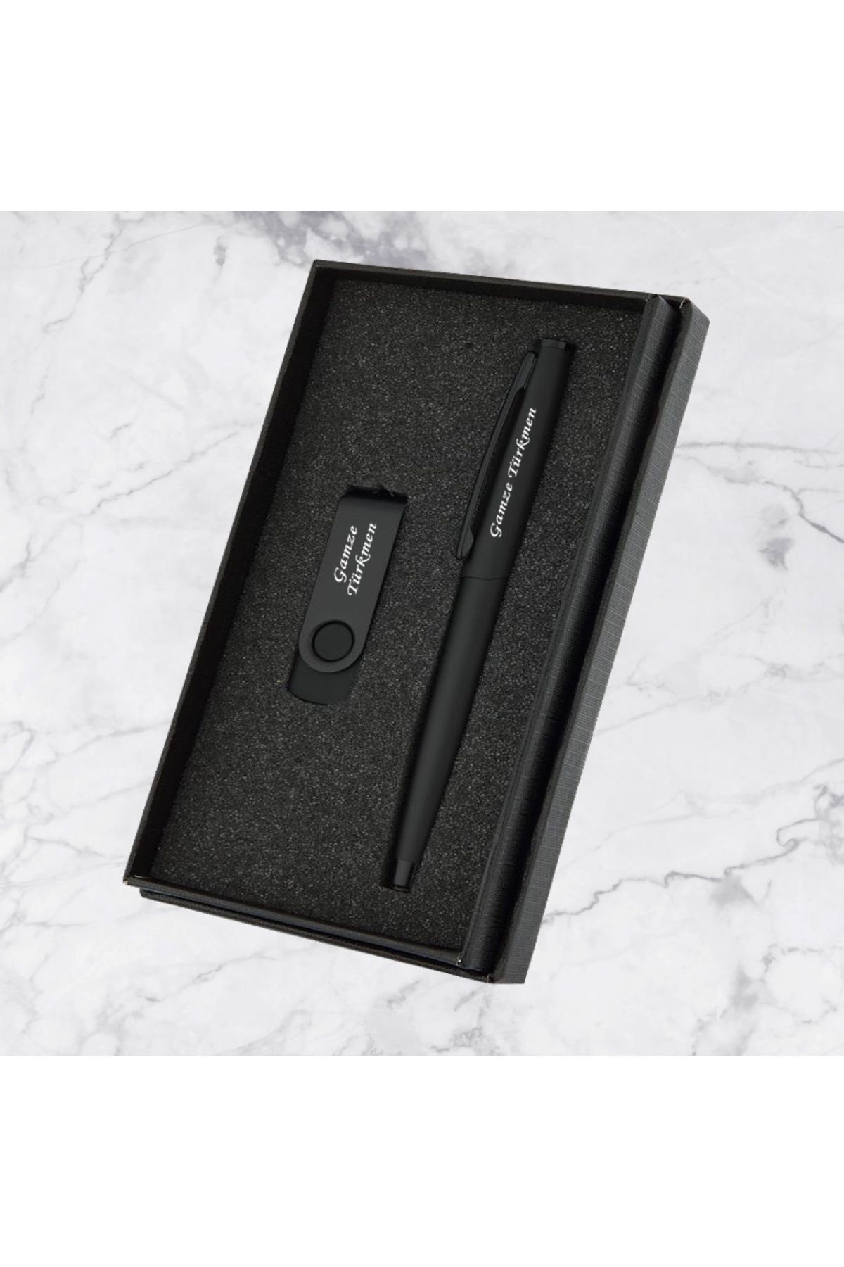 HediyesiBizden Kişiye Özel Kutulu Set USB ve Roller Kalem