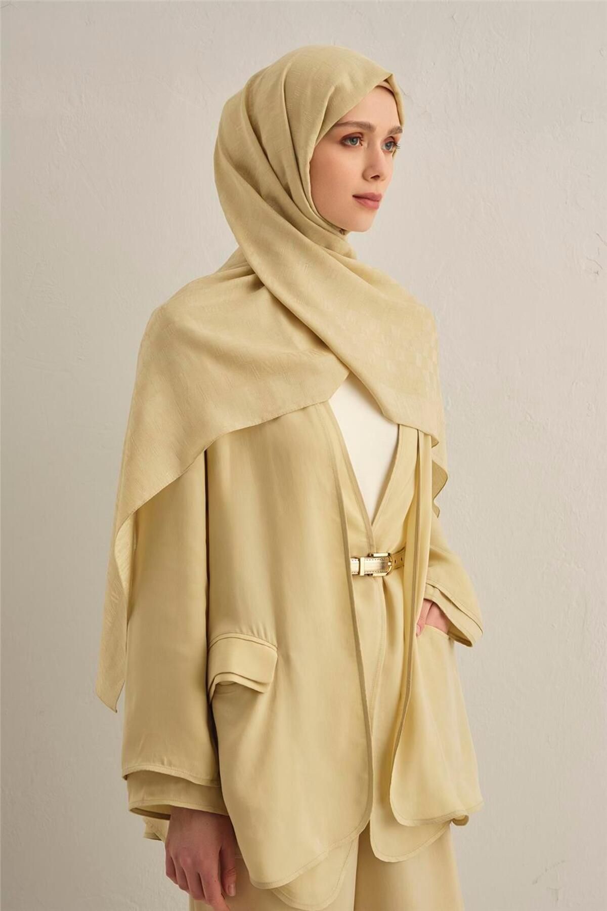 Armine-Pamora Shawl 2 04 3