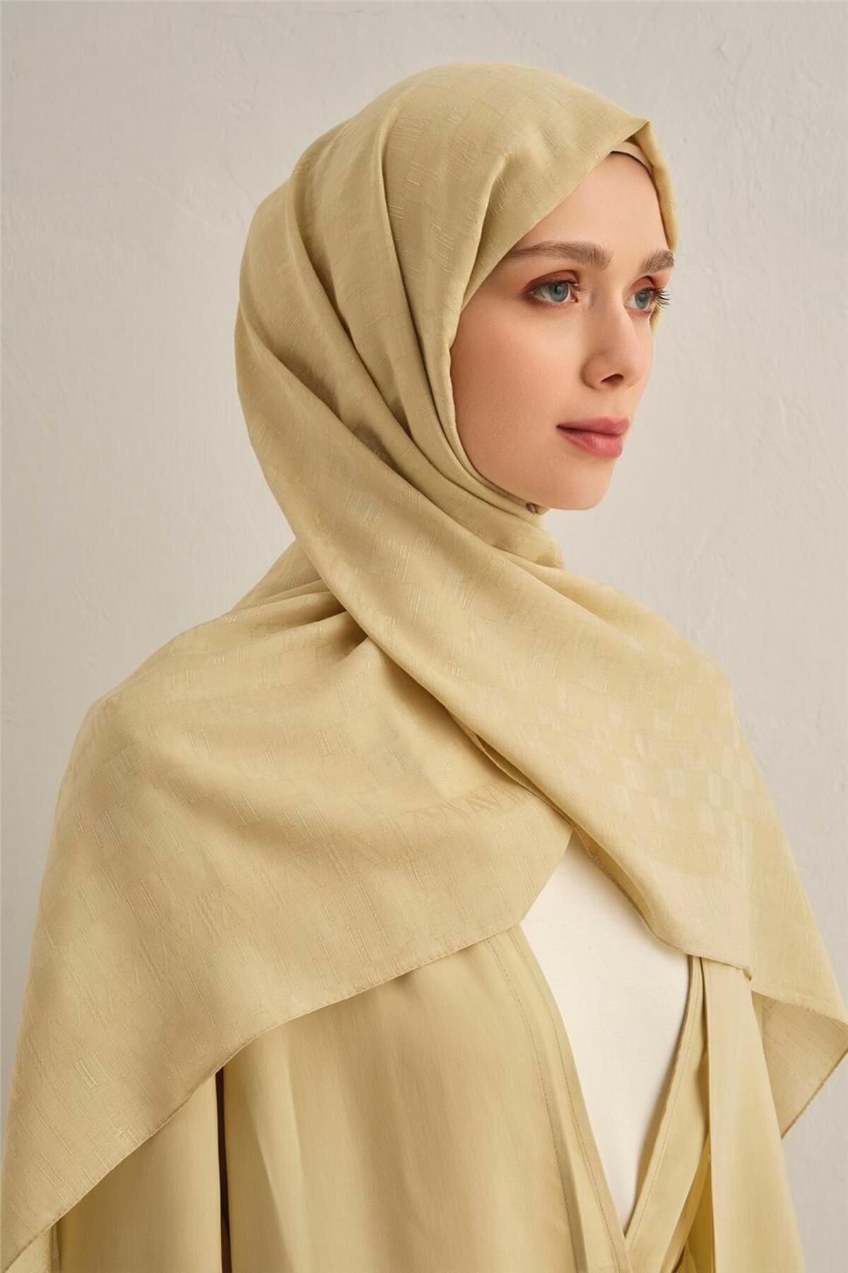 Armine-Pamora Shawl 2 04 4