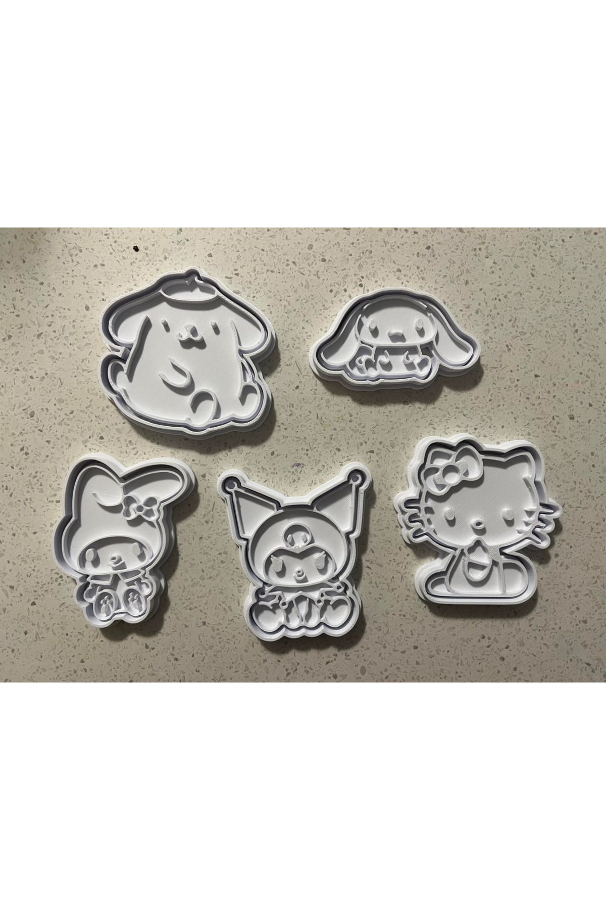 ESL Decor Hello Kitty Kuromi 5 Li Hamur ve Kurabiye Kesici - Doğada Çözünür Ve Güvenilir Plastikten Üretilmiş