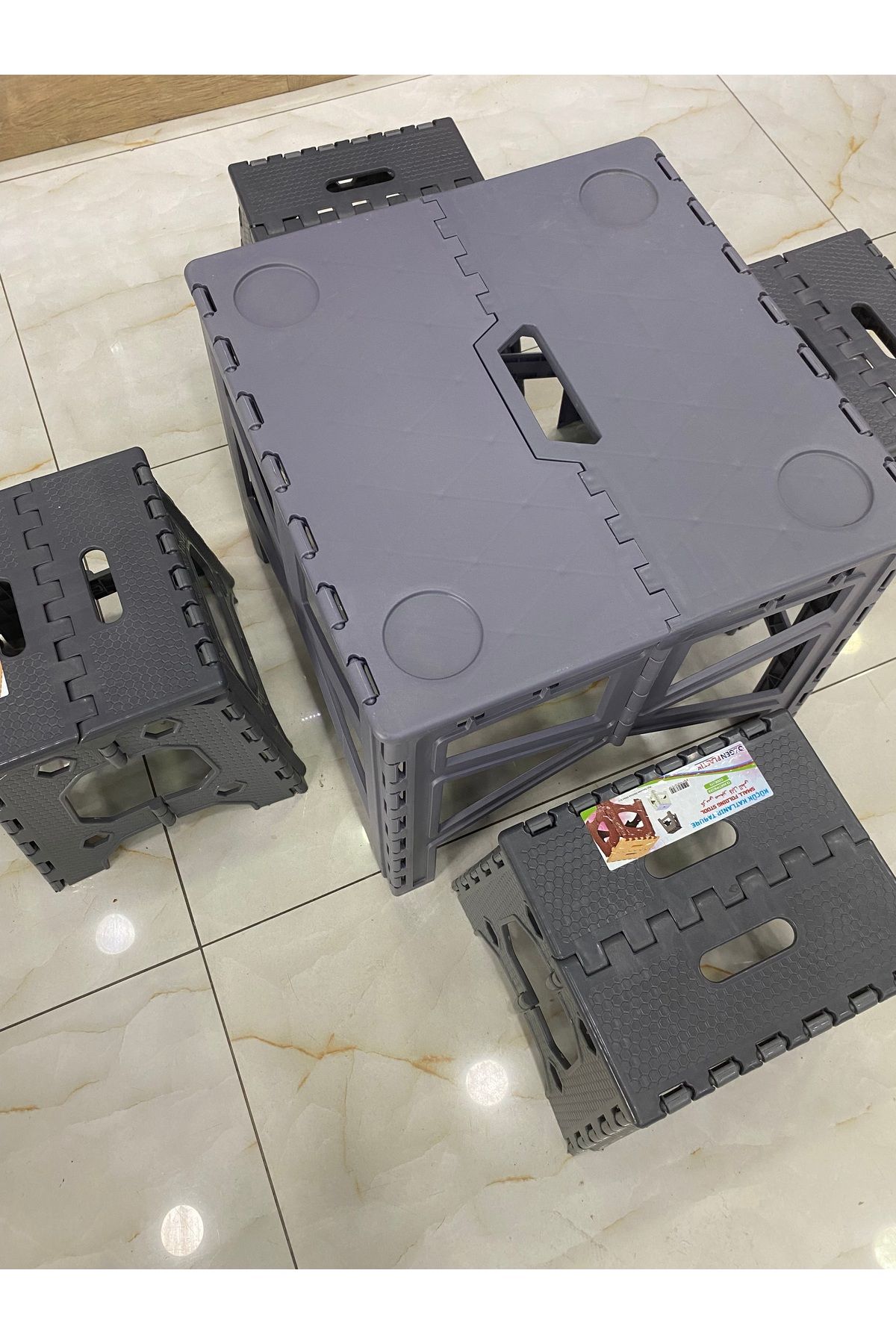 auto Katlanabilir Plastik Kamp ve Piknik Masası Sandalye Takımı (1 Masa 4 Sandalye)