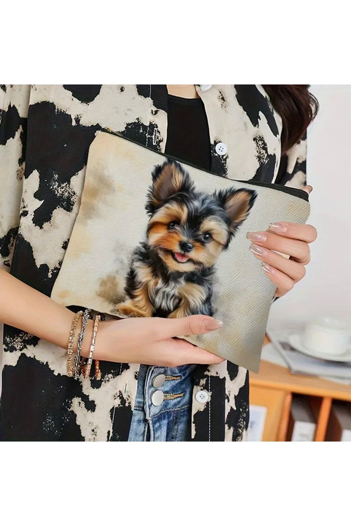 Animalovers SEVİMLİ YORKSHİRE TERRİER TASARIMLI MAKYAJ KOZMETİK ÇANTASI FERMUARLI RAHAT KULLANIM