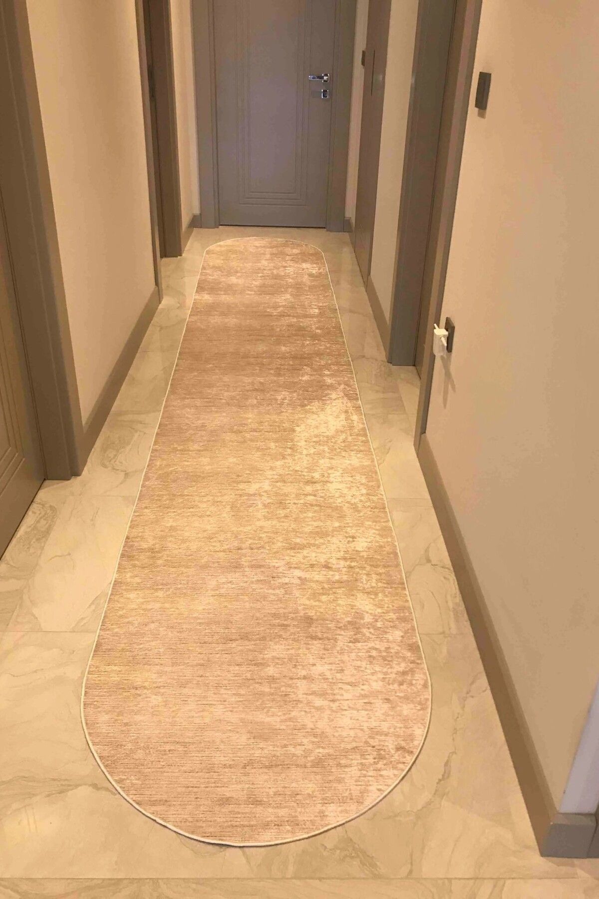 CENTER AVM Oval Bej Yolluk Makinede Yıkanabilir Kaymaz Taban Oval Yolluk