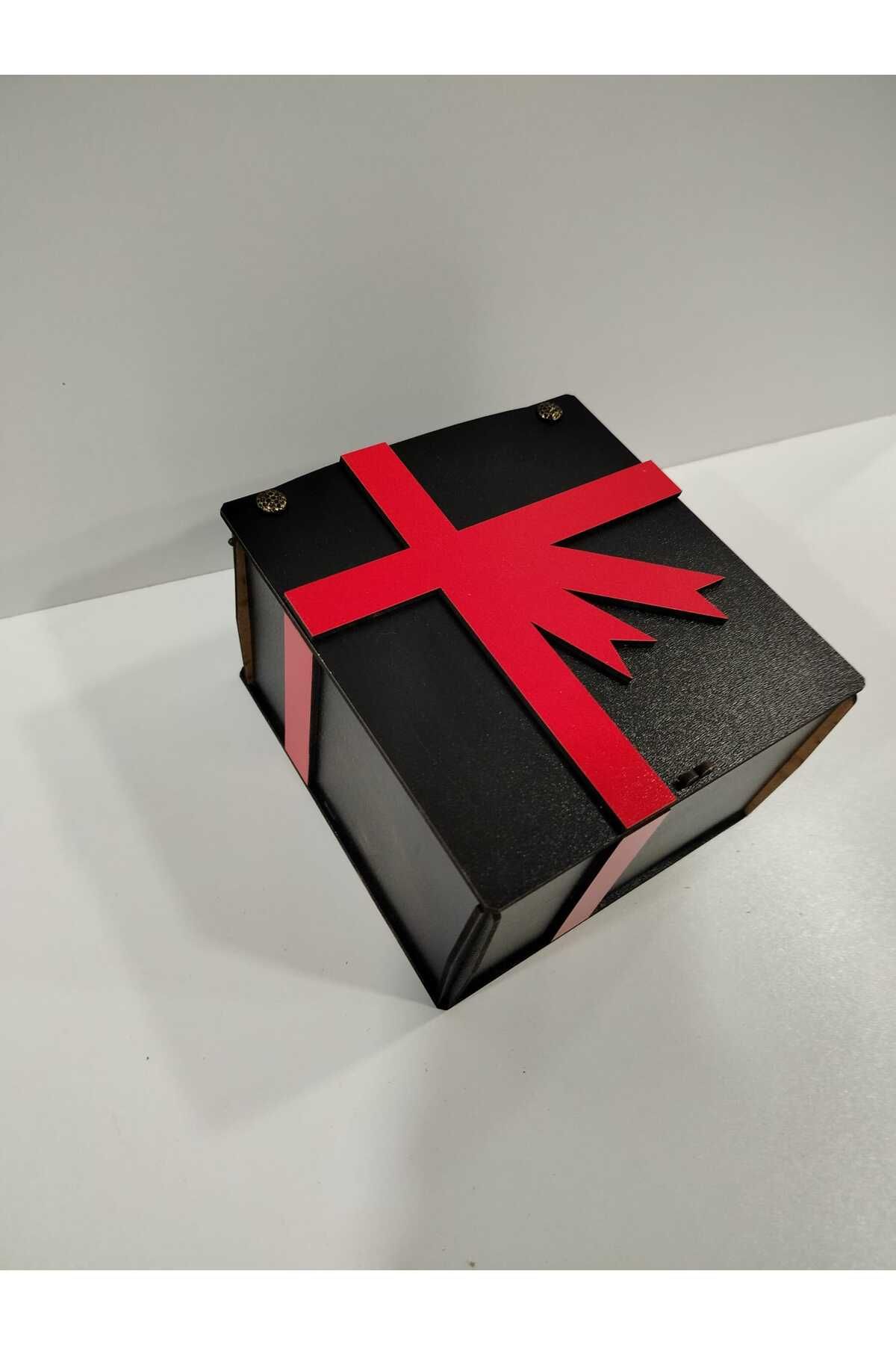 Vuslat Hediyelik Siyah Ahşap Siyah Renk Hediye Kutusu (15x15 cm) Yükseklik 9cm Dekor Kırmızı