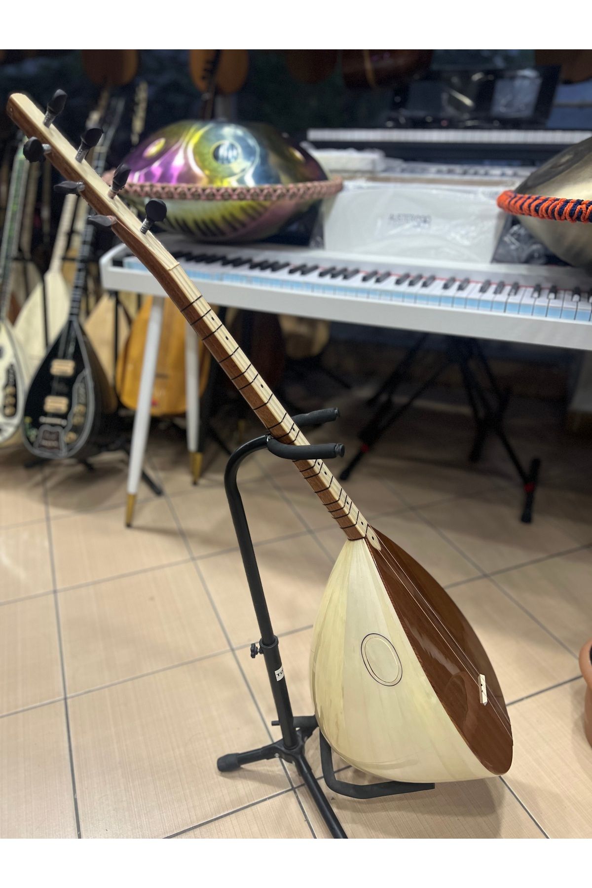 Bircanmüzik Özel Seri Kelebek Tekne Kısa Sap Bağlama (soft kılıf,yedek tel, mızrap hediye)