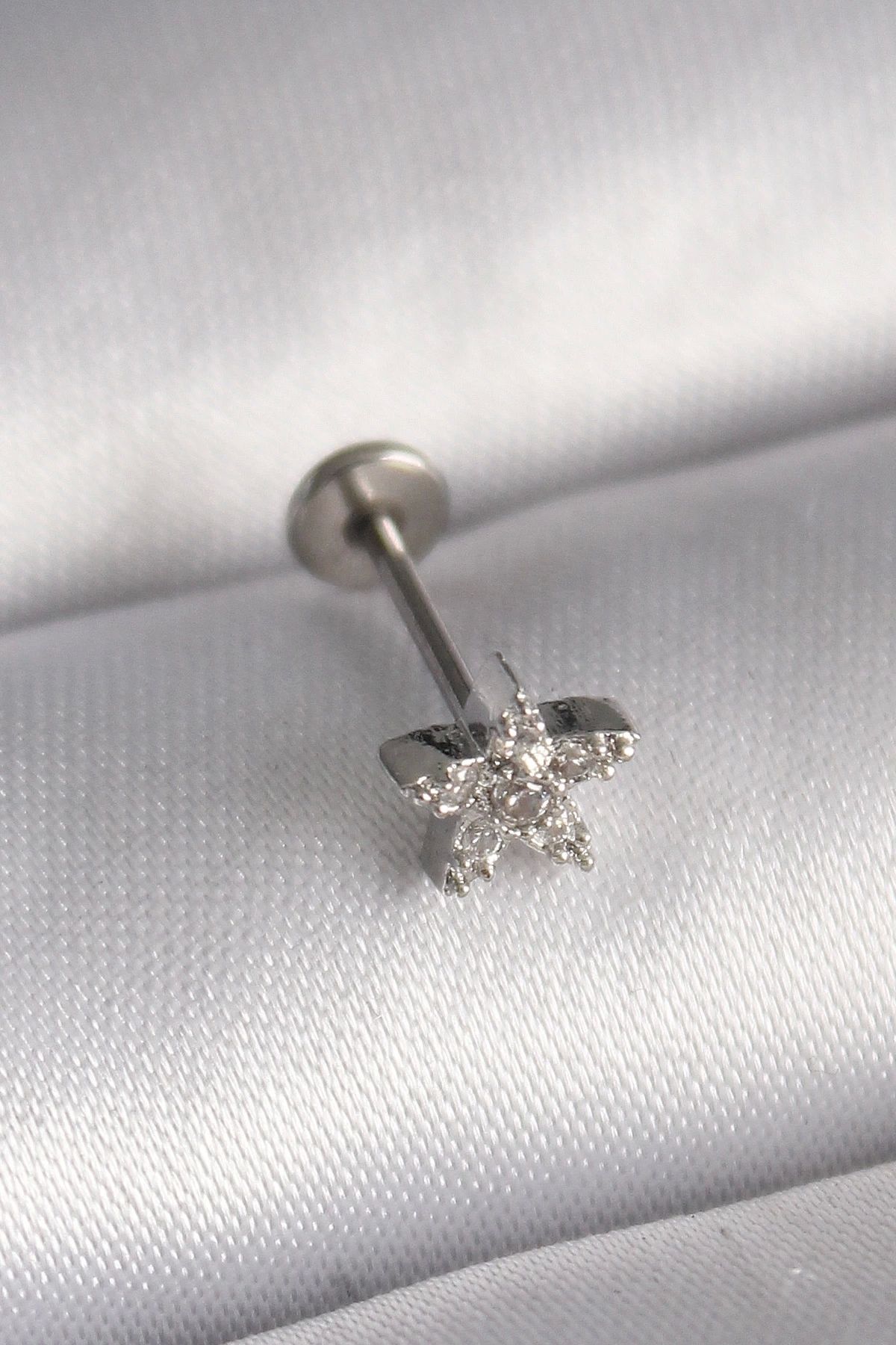 STOREMAX 316L Çelik Gümüş Renk Zirkon Taşlı Yıldız Model Tragus Piercing