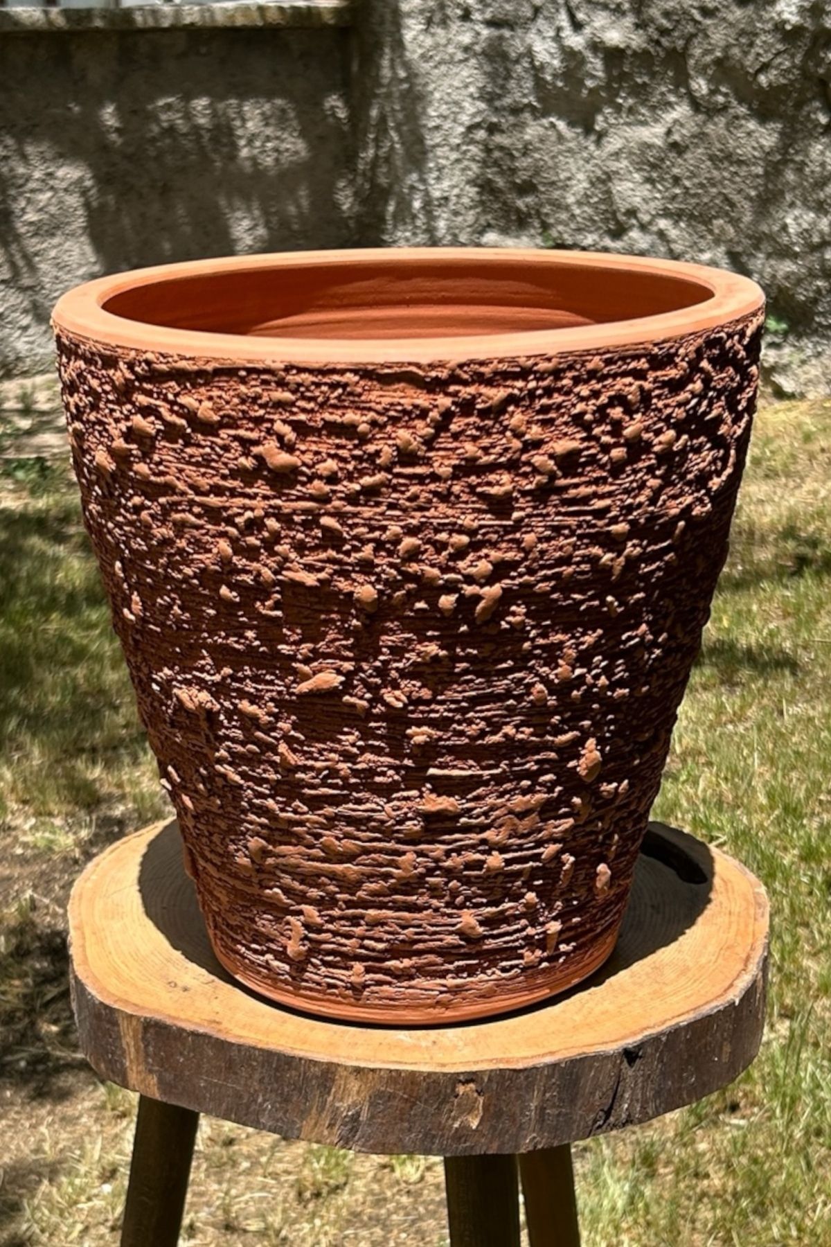 AdenArt DEKORATİF TARAKLI TOPRAK SAKSI - ÇİÇEKLİK BÜYÜK BOY EL YAPIMI 31x30 cm