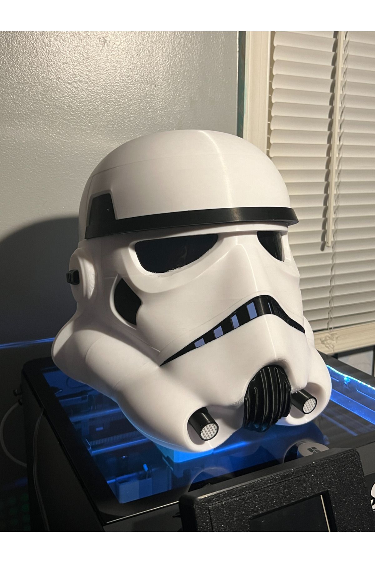 NOMOTHETIC Stormtrooper Kaskı - Renkli Cosplay ve Dekoratif 3D Figür (PLA Plus)