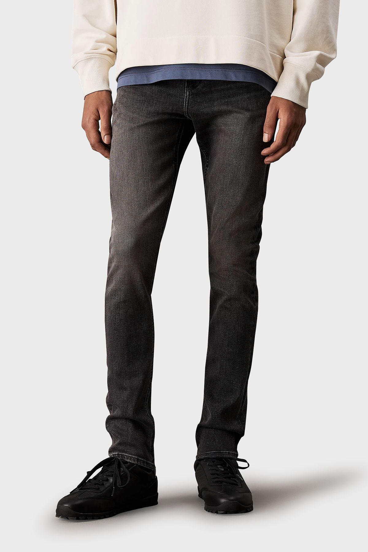 Calvin Klein Streç Pamuklu Skinny Fit Düşük Bel Dar Paça Jeans J30J3271501BY Erkek KOT PANTOLON J30J