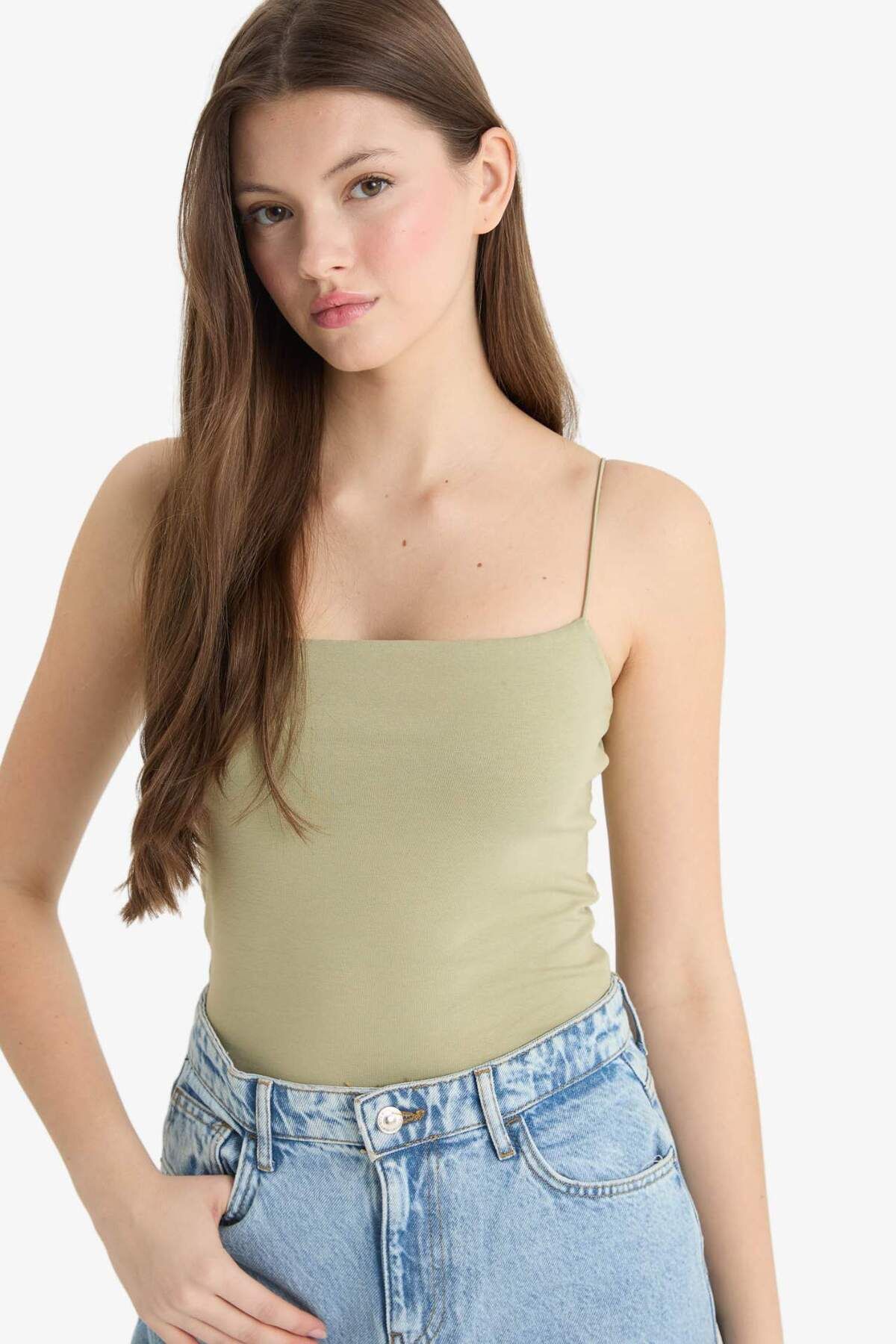 DeFacto-Fitted Square Collar Basic Plain Strap Undershirt F5196Ax25Sm 3