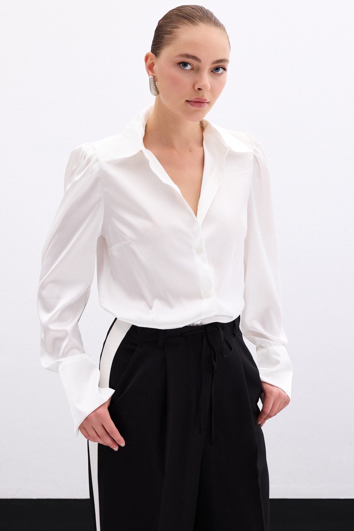 Sateen-Подплатена сатенена риза - Екрю 6