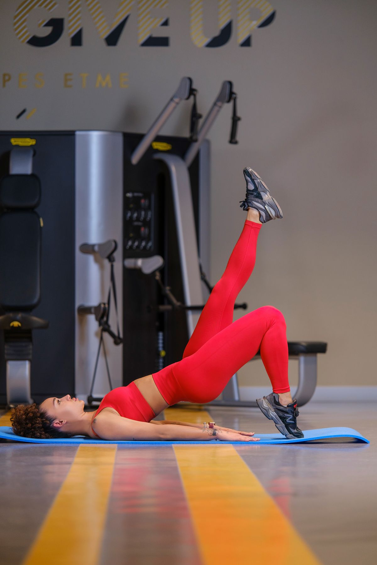 Wooster Kadın Push Up Toparlayıcı Yüksek Bel Dikişsiz Kırmızı Spor Tayt