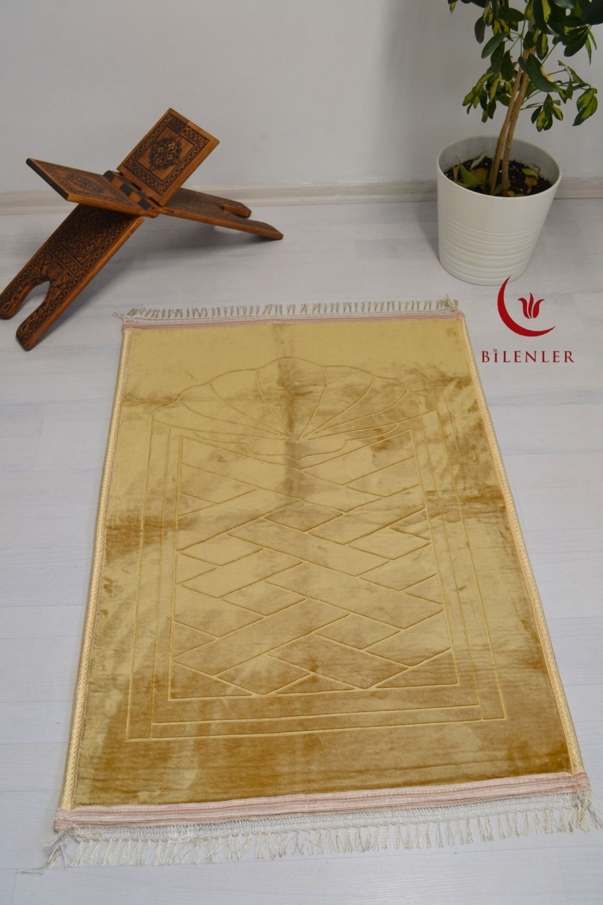 Bilenler Peluş Seccade - 80x120 cm - Ekstra Konforlu - Yumuşak ve Geniş Ölçülü