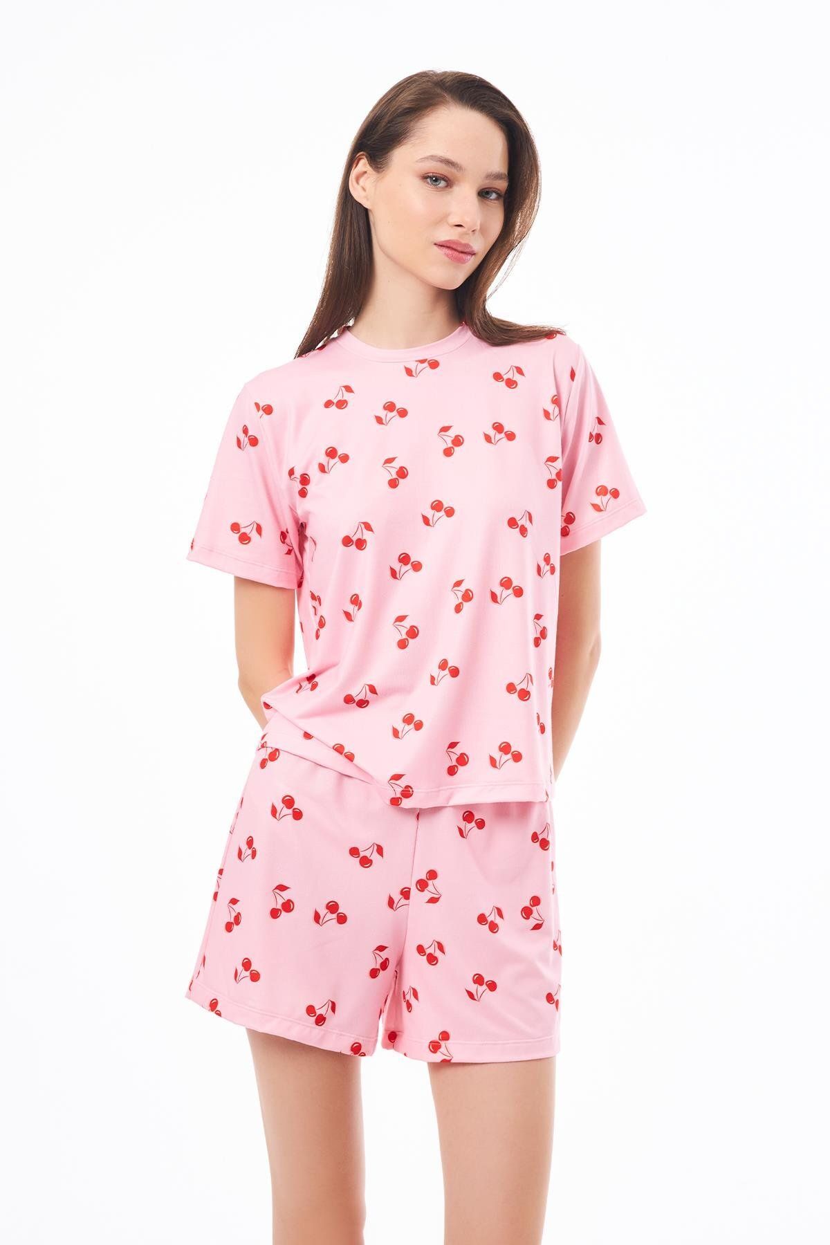Cottonhill Premium Yazlık Şortlu Kadın Pijama Takımı Kiraz Desenli Yumuşak Dokulu Bisiklet Yaka Kısa Kollu
