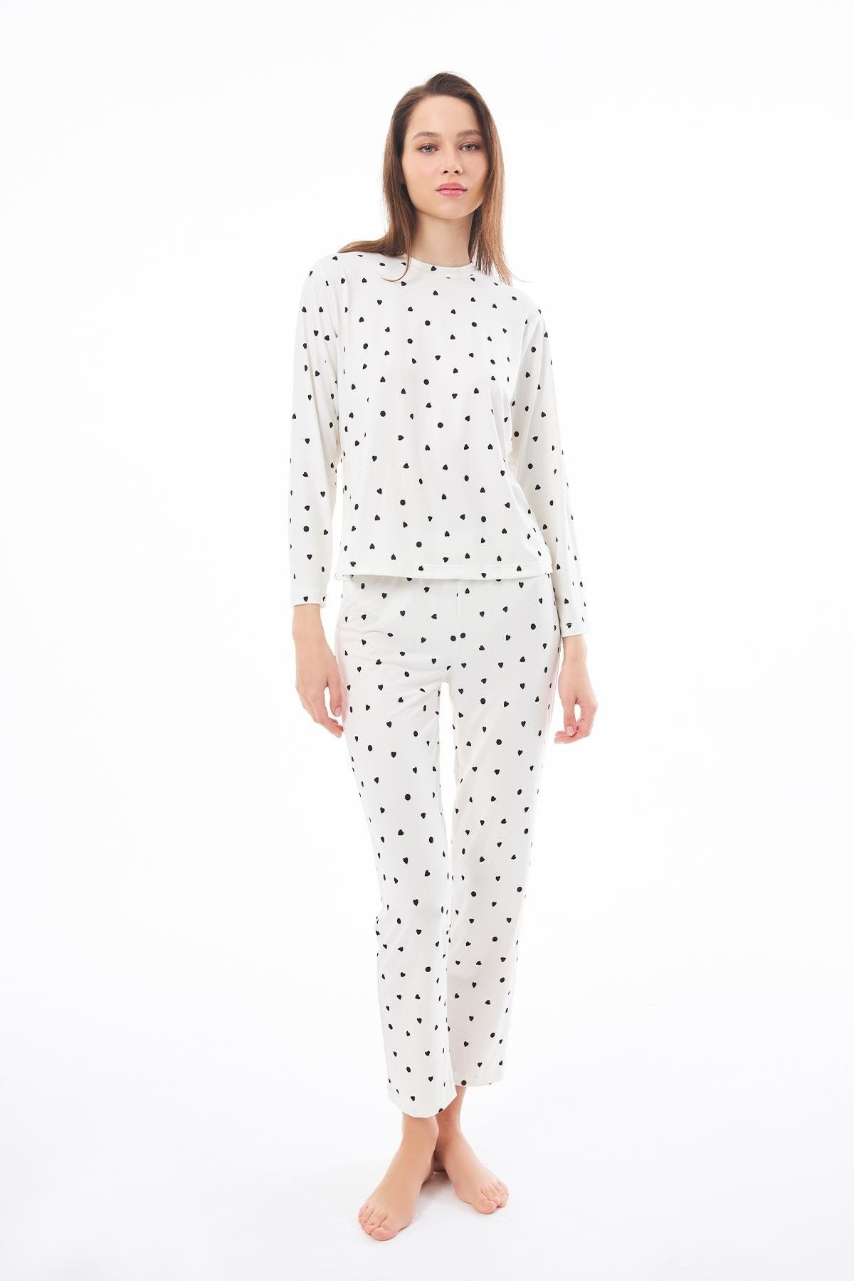 Cottonhill Premium Yazlık Kadın Pijama Takımı Krem Kalp Desenli Yumuşak Dokulu Bisiklet Yaka Uzun Kollu